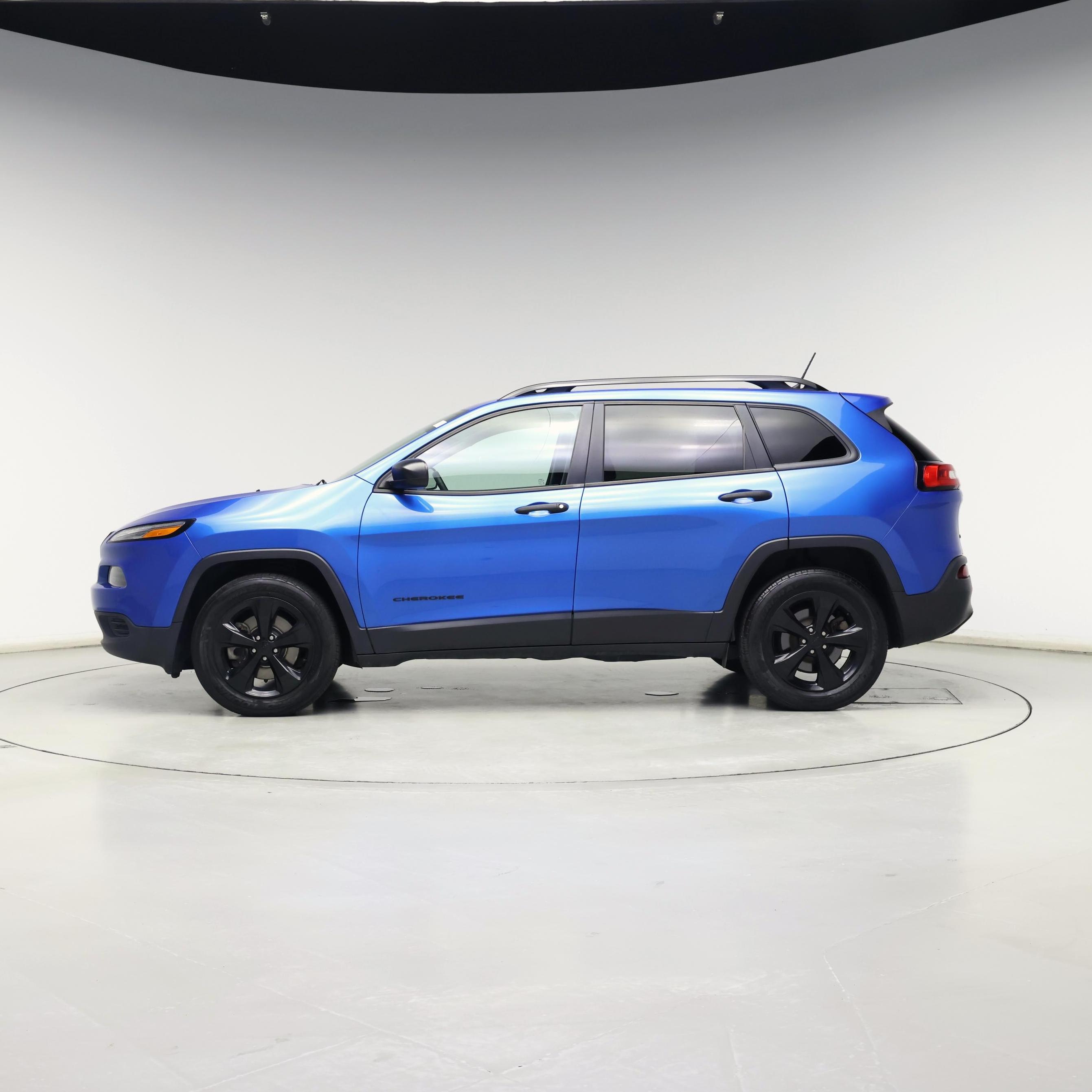 Thumbnail: 2017 Jeep Cherokee - 3