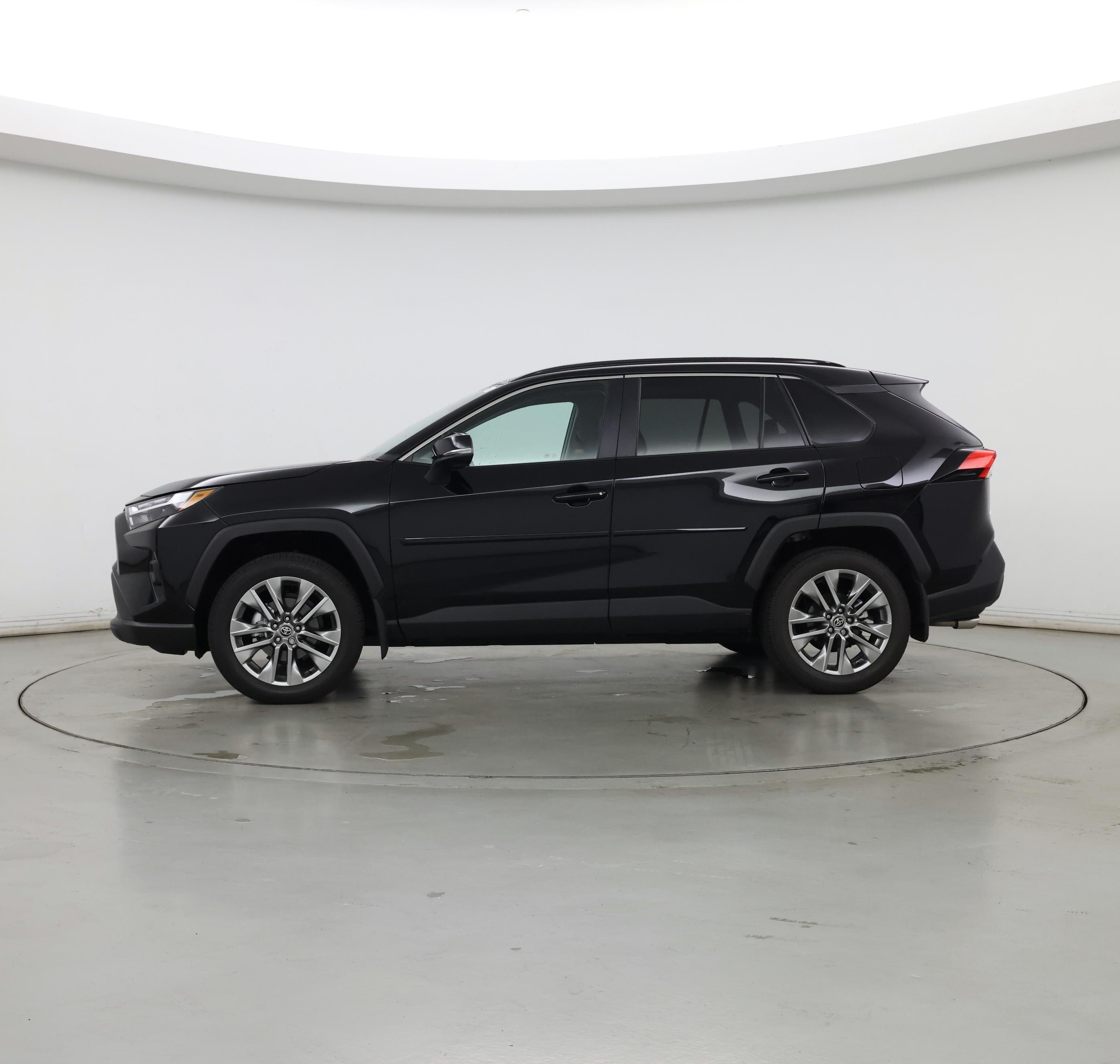 Thumbnail: 2025 Toyota RAV4 - 3