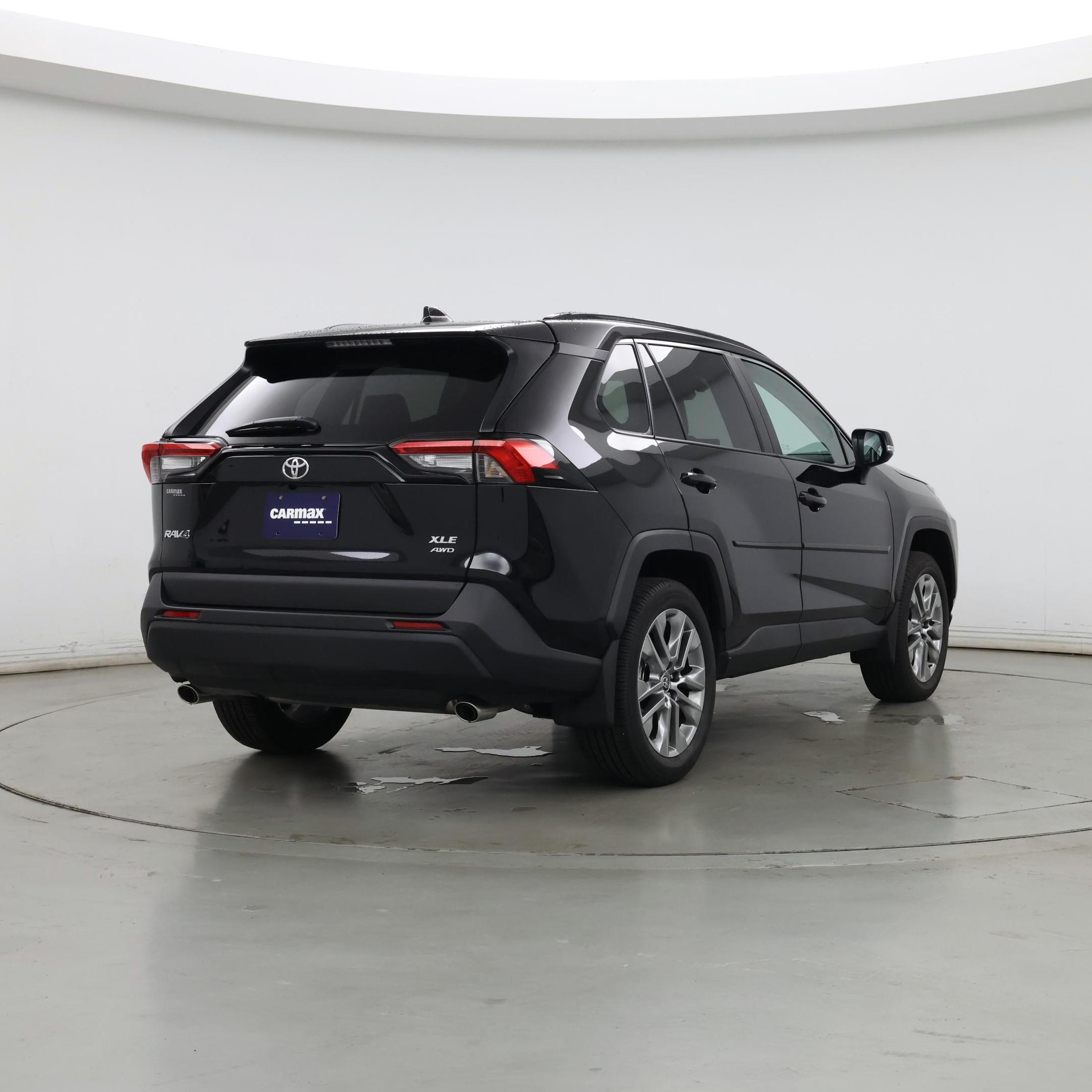 Thumbnail: 2025 Toyota RAV4 - 8