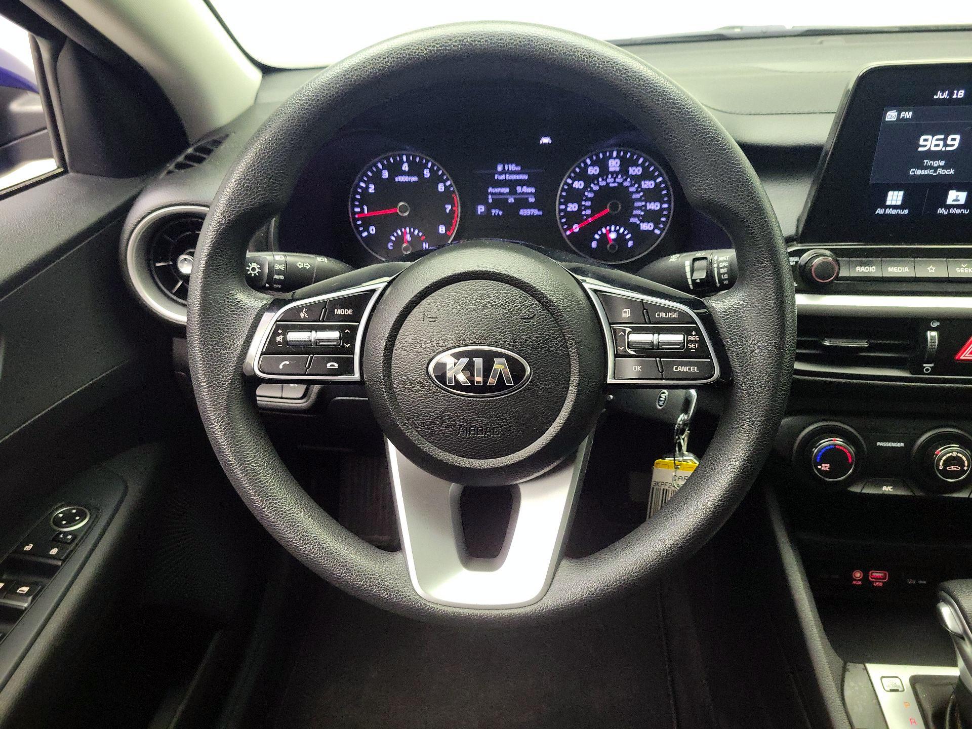 Thumbnail: 2020 Kia Forte - 10