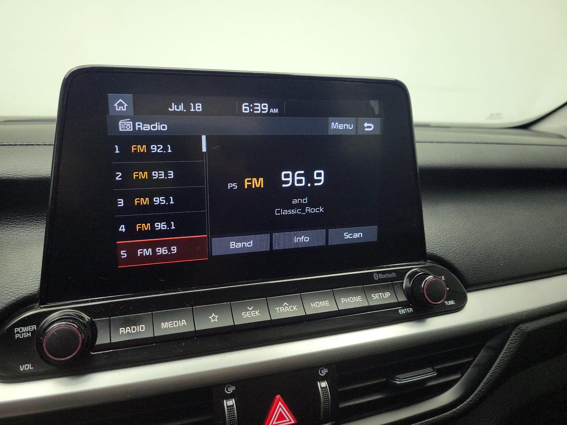 Thumbnail: 2020 Kia Forte - 15