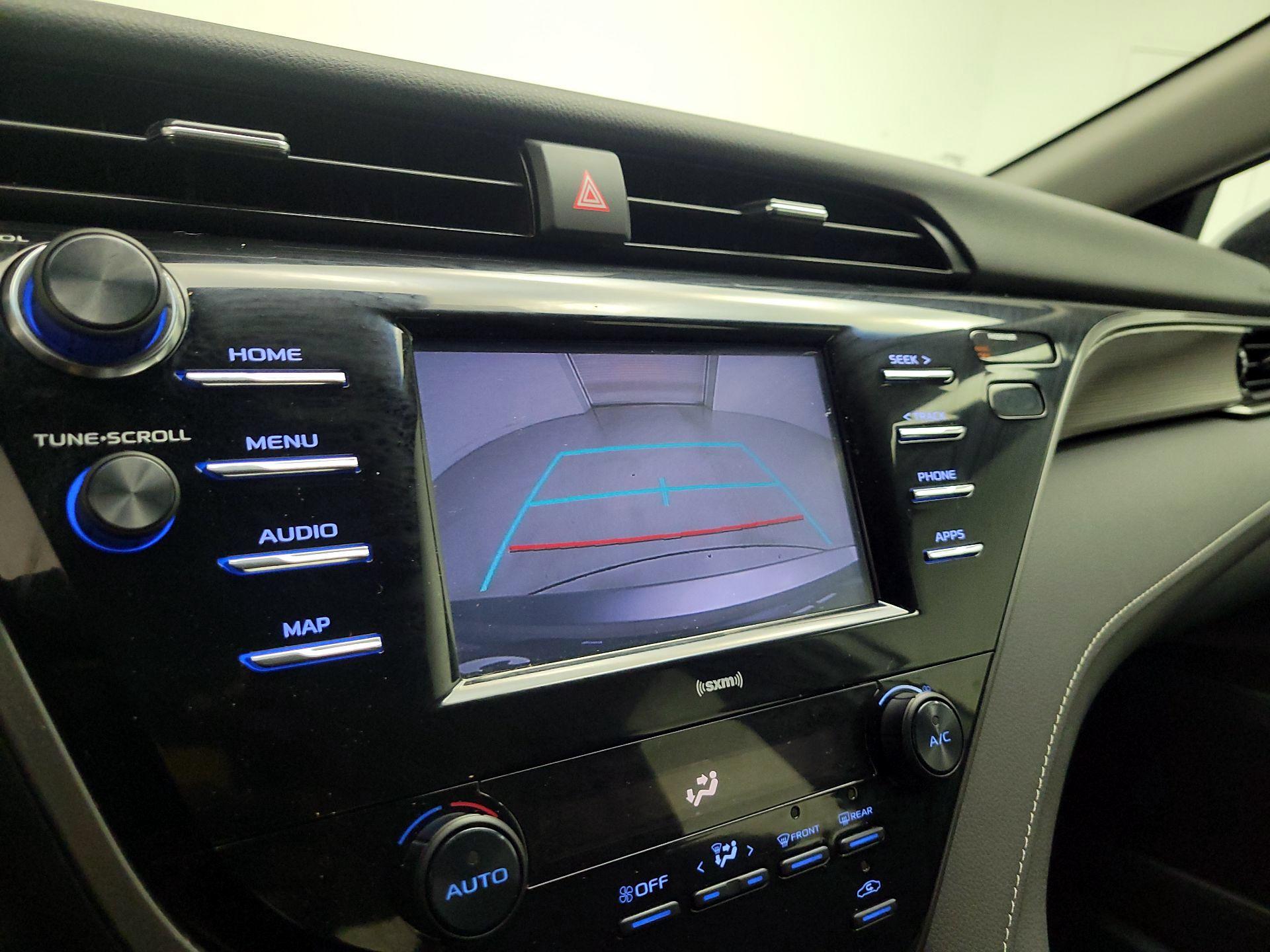 Thumbnail: 2020 Toyota Camry - 13