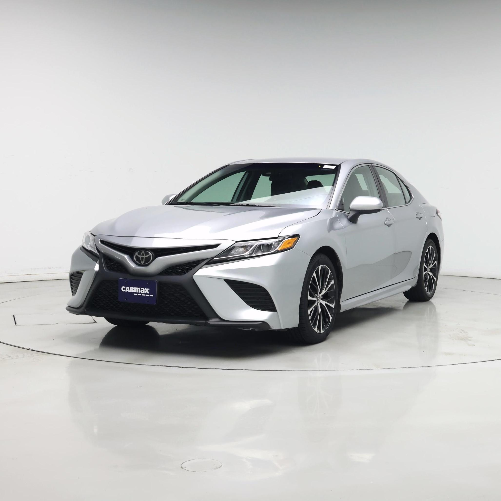 Thumbnail: 2020 Toyota Camry - 4