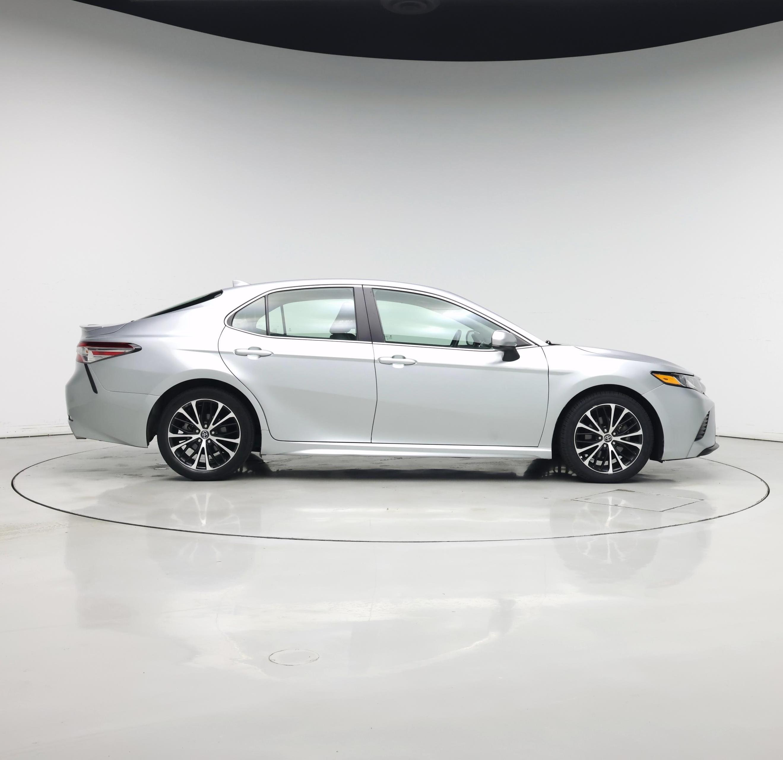 Thumbnail: 2020 Toyota Camry - 7