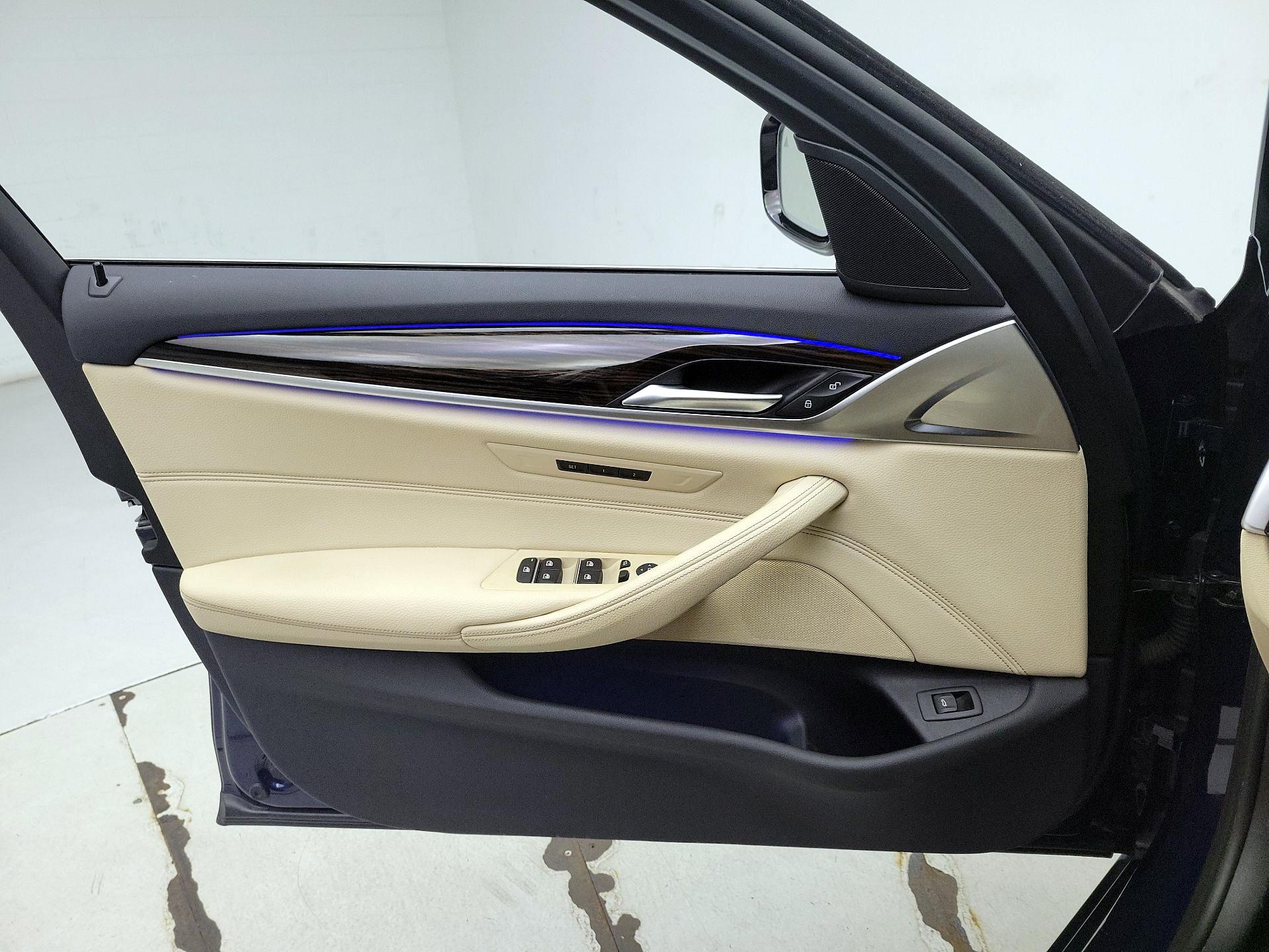 Thumbnail: 2020 BMW 5 Series - 12