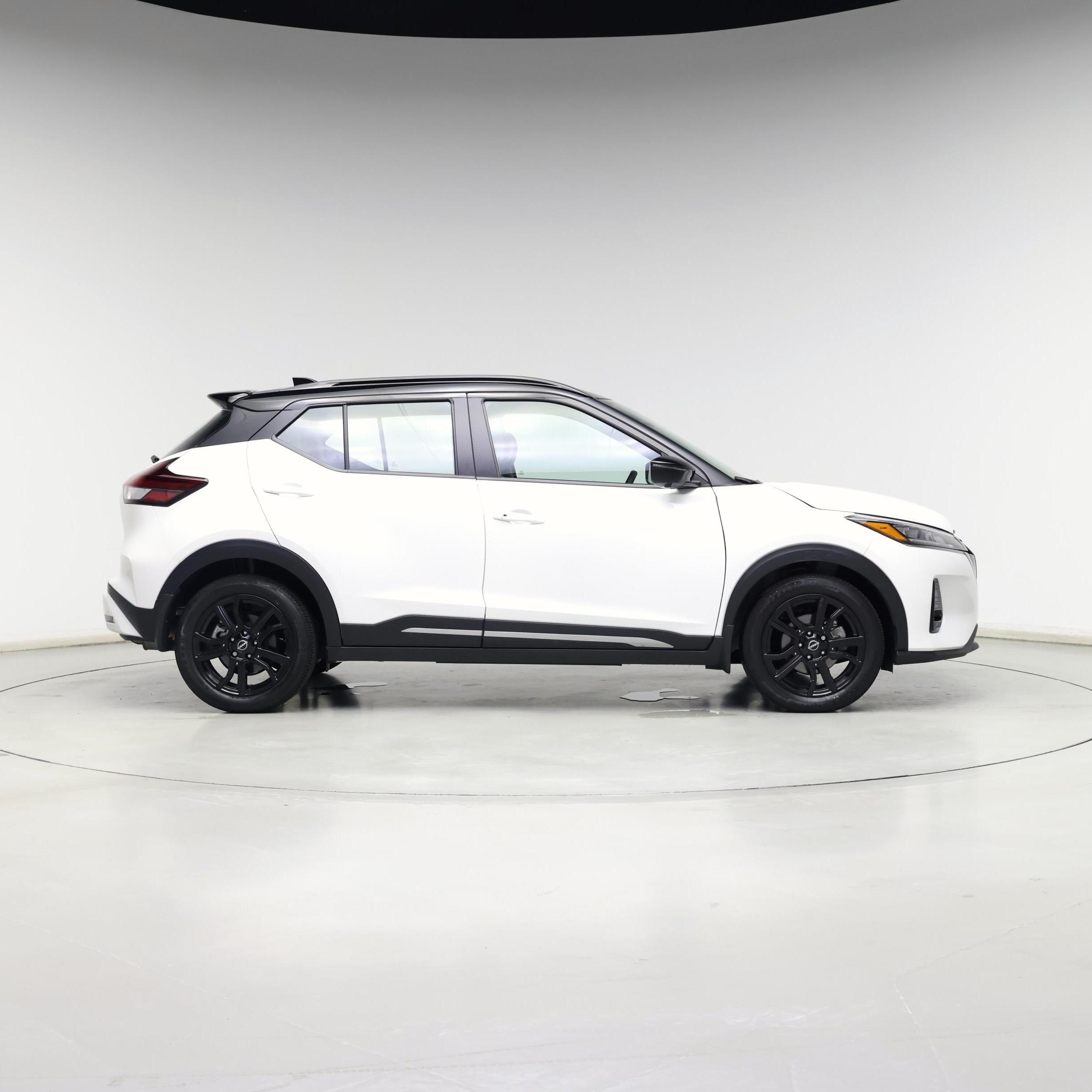 Thumbnail: 2023 Nissan Kicks - 7