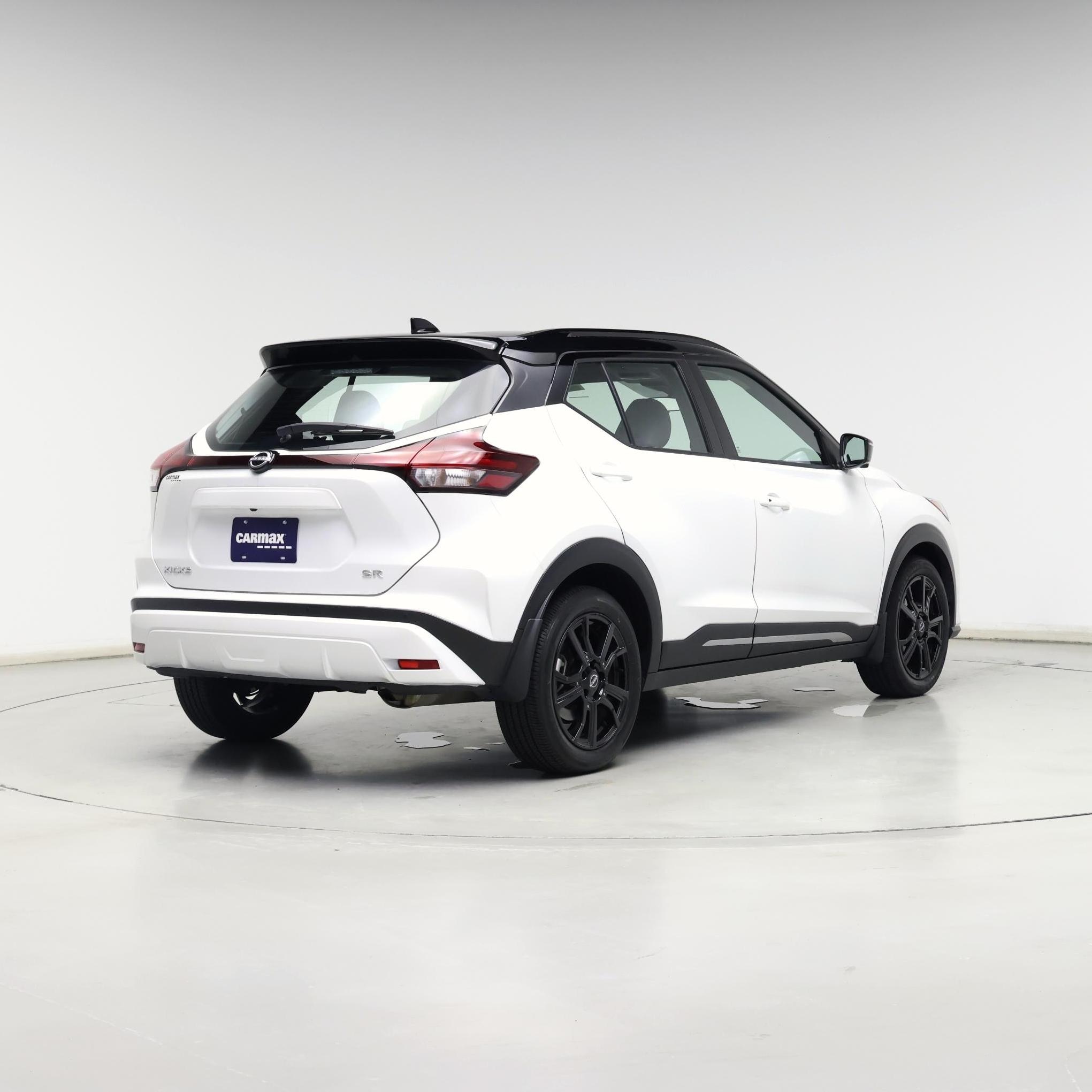 Thumbnail: 2023 Nissan Kicks - 8