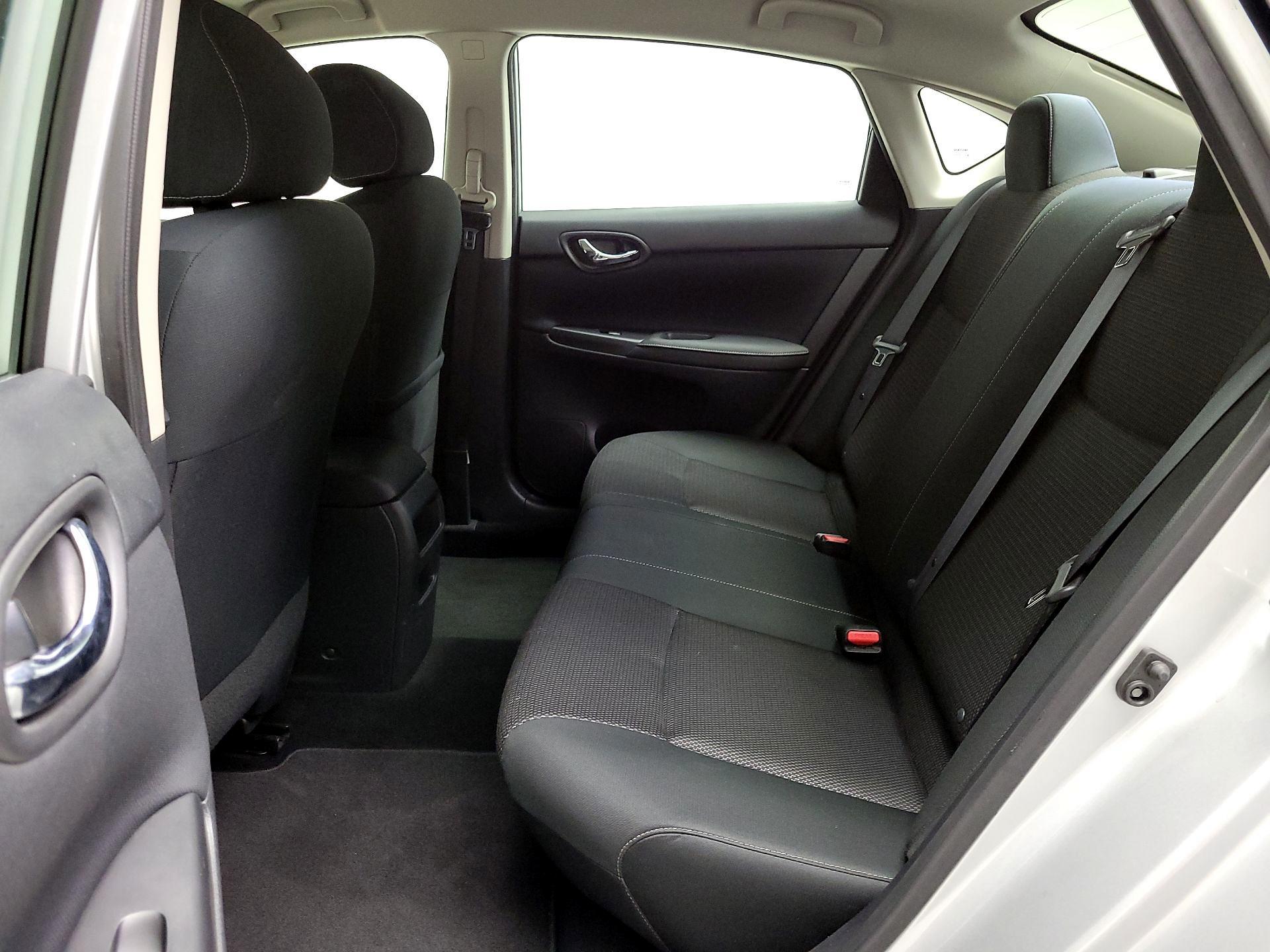 Thumbnail: 2019 Nissan Sentra - 19