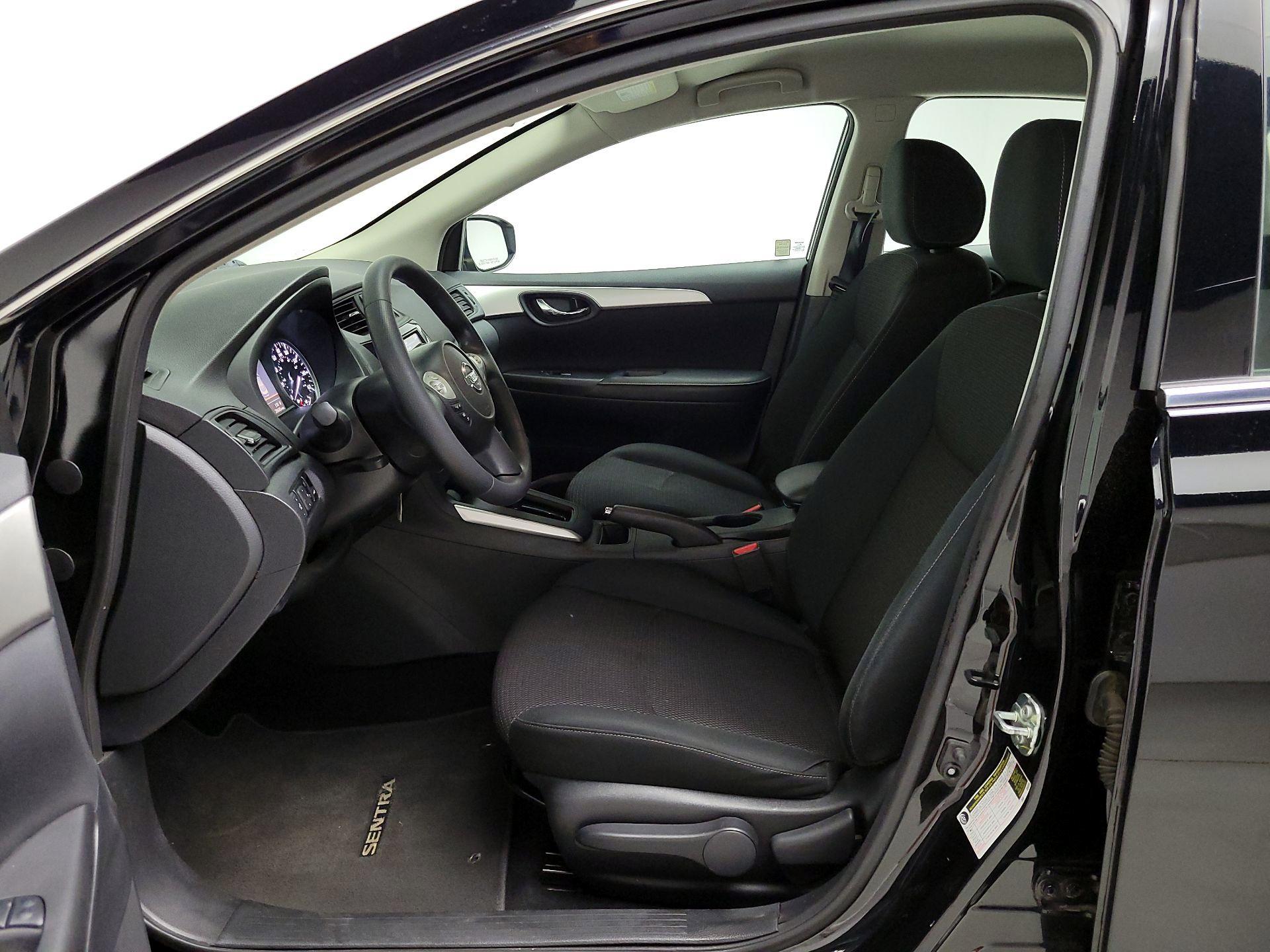 Thumbnail: 2019 Nissan Sentra - 11