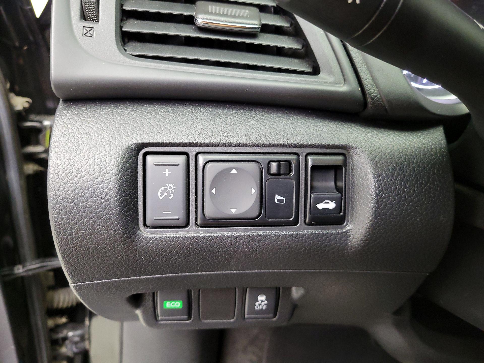 Thumbnail: 2019 Nissan Sentra - 13