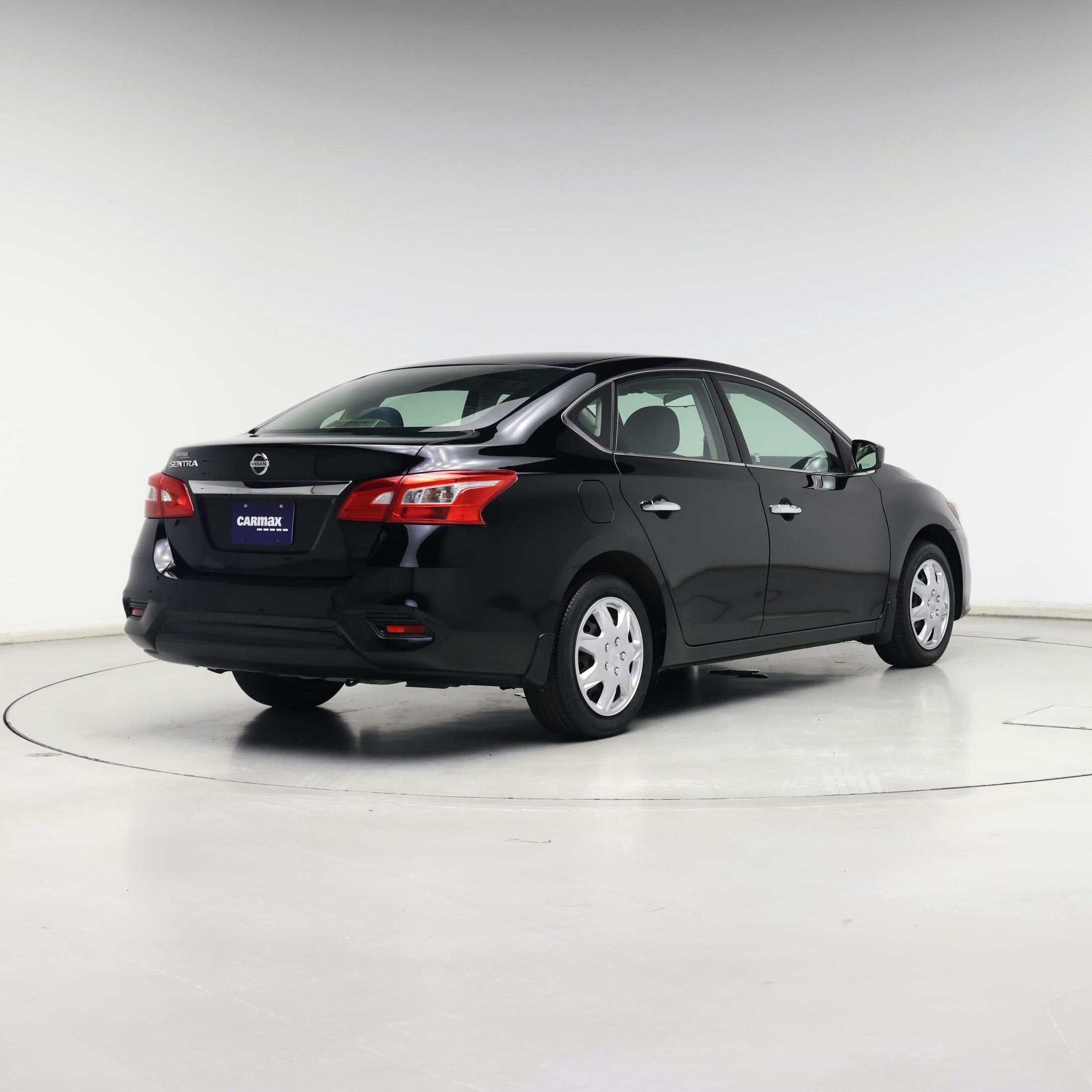 Thumbnail: 2019 Nissan Sentra - 8