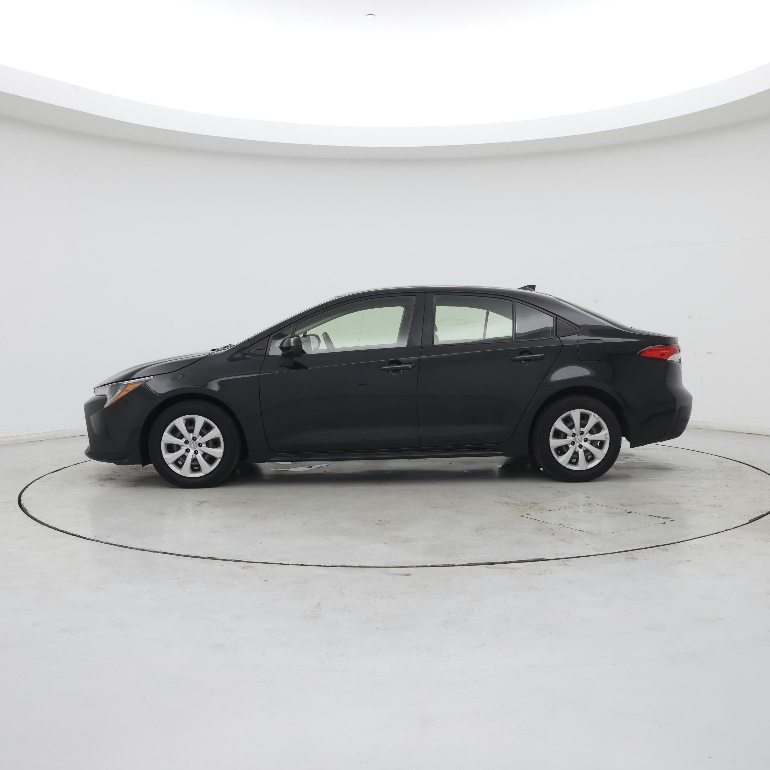 Thumbnail: 2022 Toyota Corolla - 3