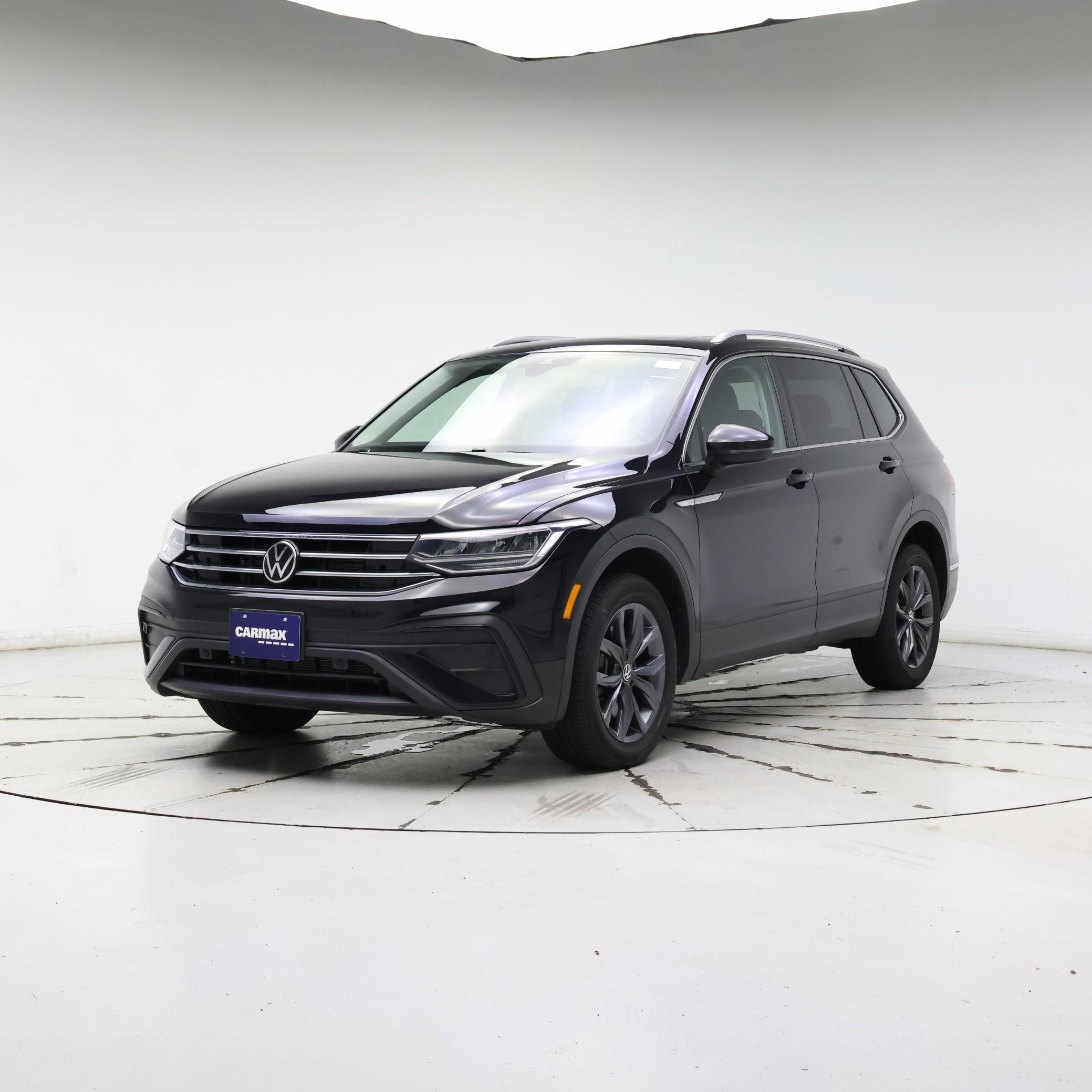 Thumbnail: 2022 Volkswagen Tiguan - 4