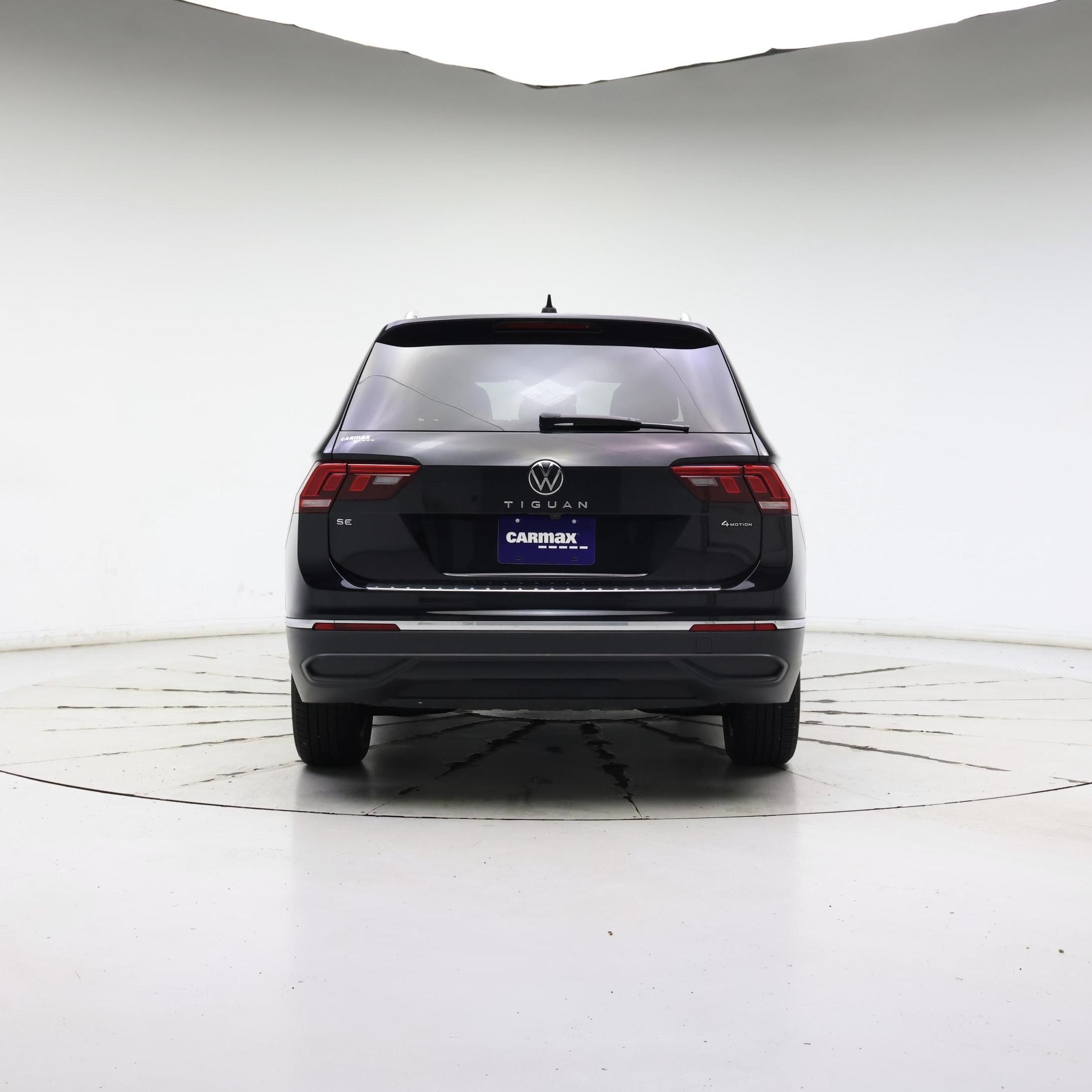 Thumbnail: 2022 Volkswagen Tiguan - 6