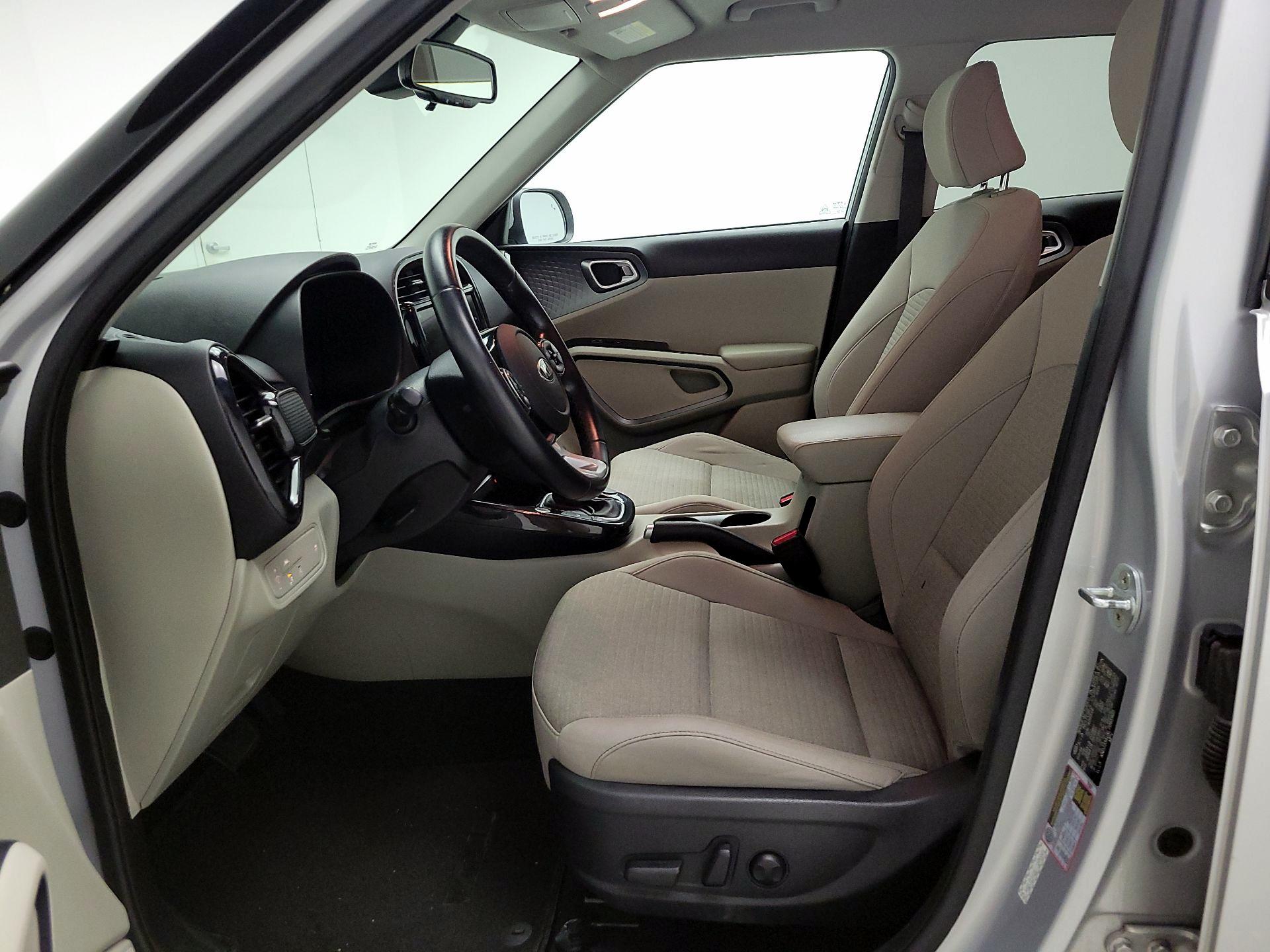 Thumbnail: 2020 Kia Soul - 11