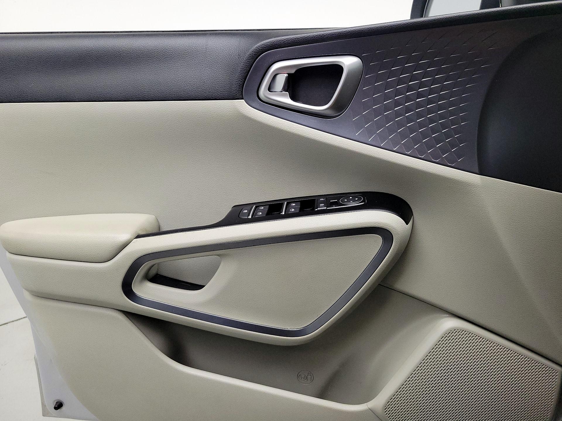 Thumbnail: 2020 Kia Soul - 12