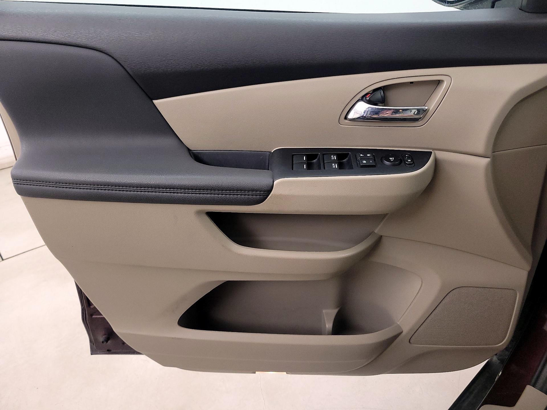 Thumbnail: 2015 Honda Odyssey - 12