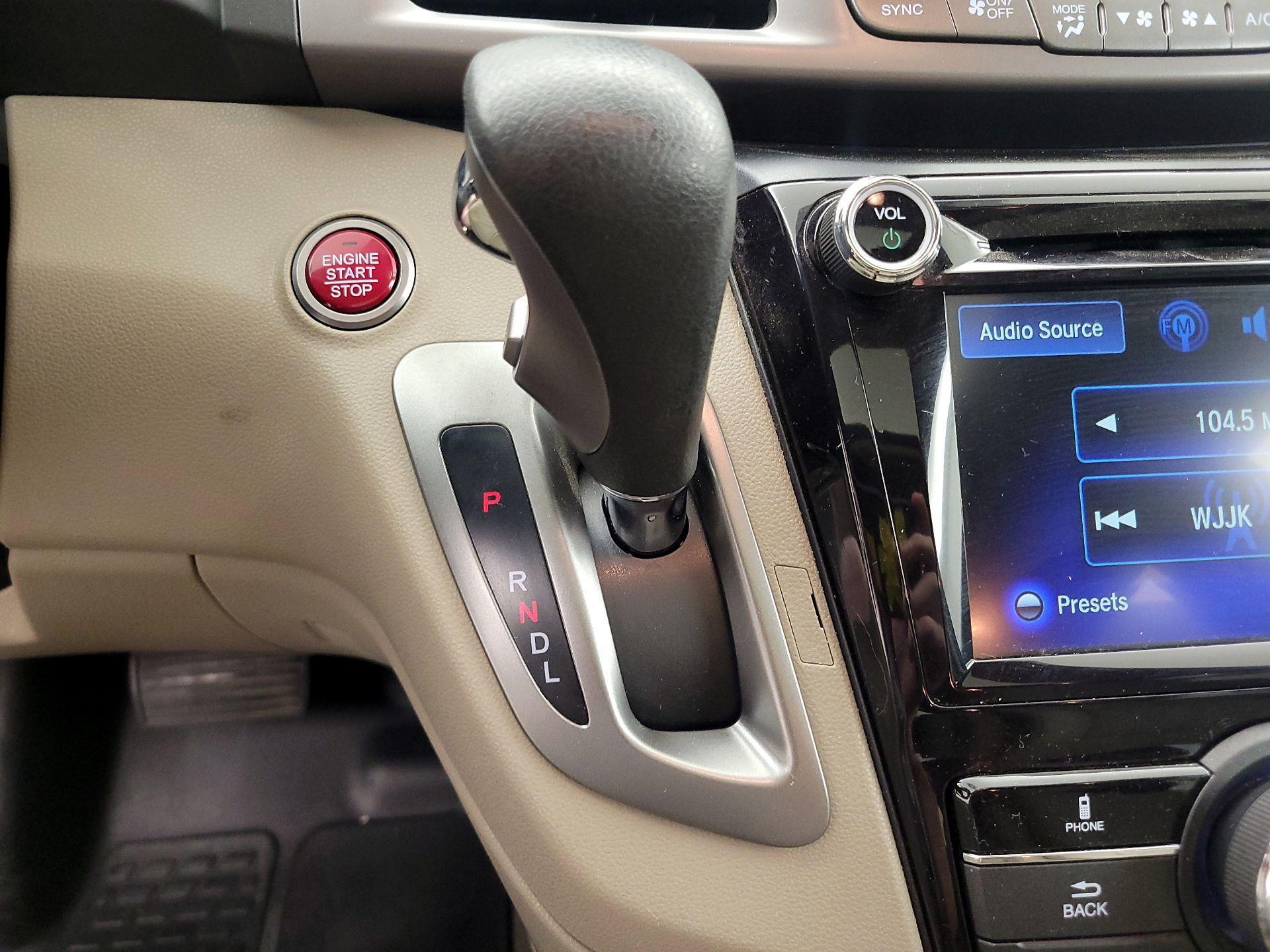 Thumbnail: 2015 Honda Odyssey - 17