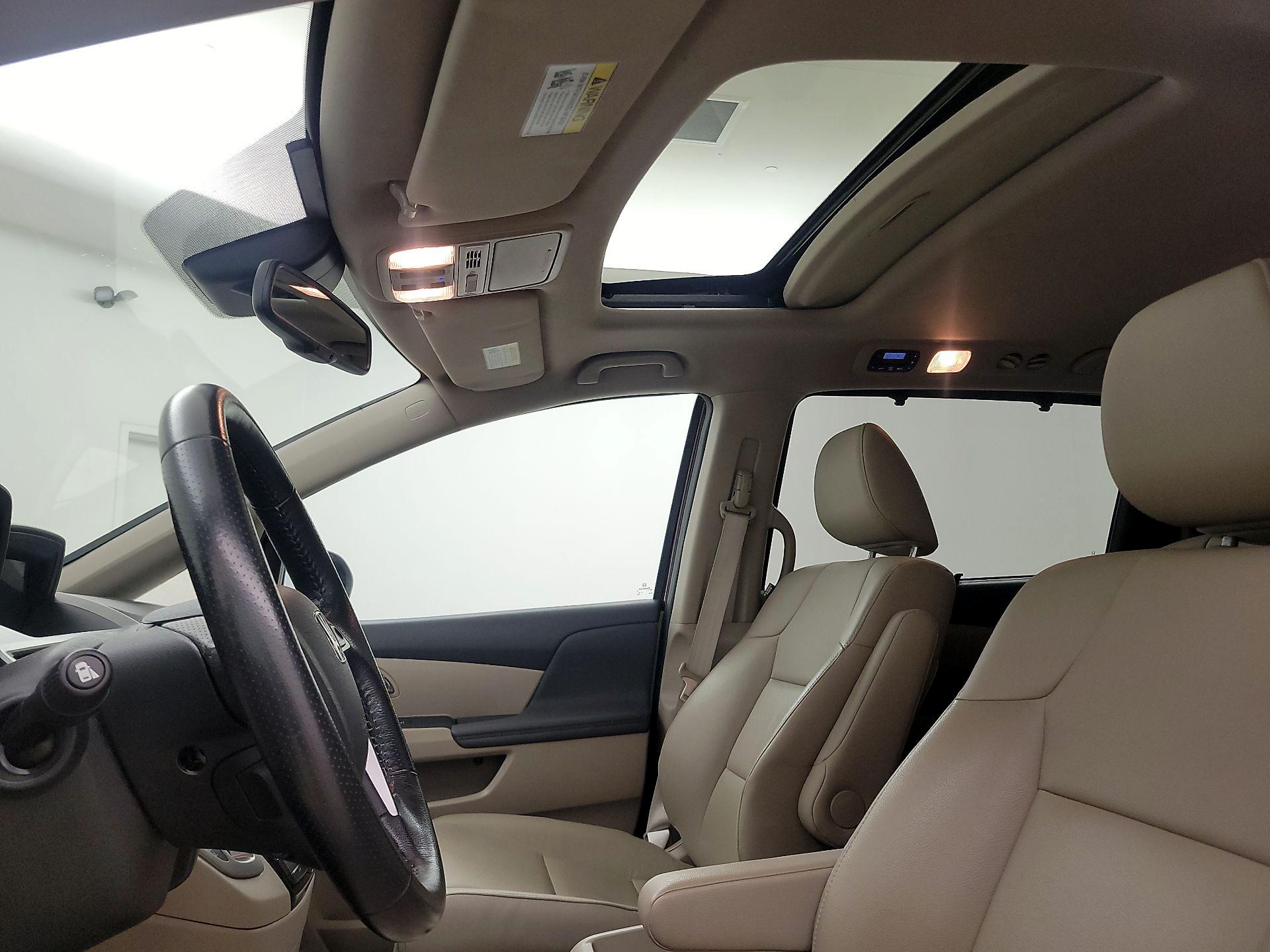Thumbnail: 2015 Honda Odyssey - 19