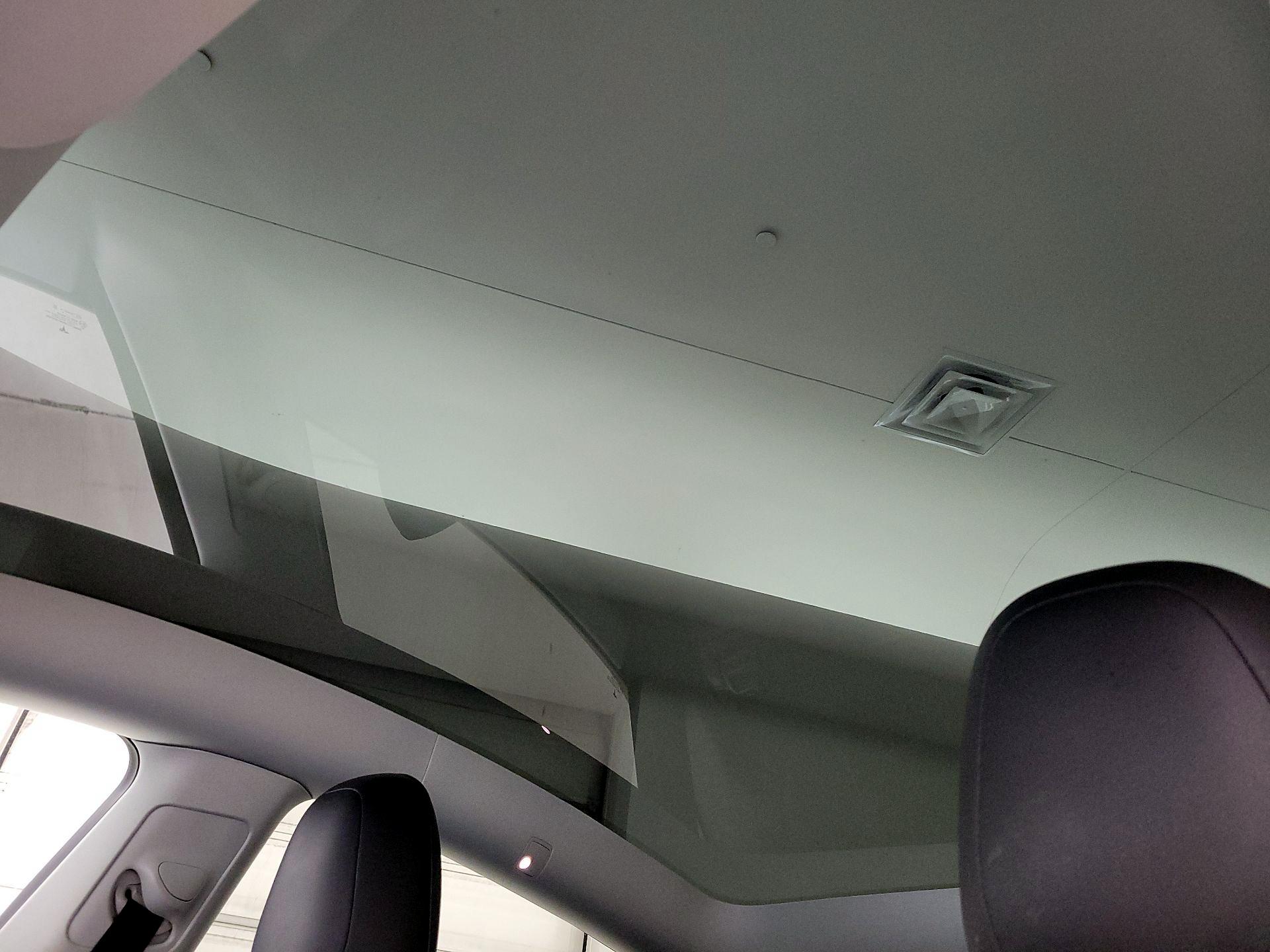 Thumbnail: 2022 Tesla Model Y - 17
