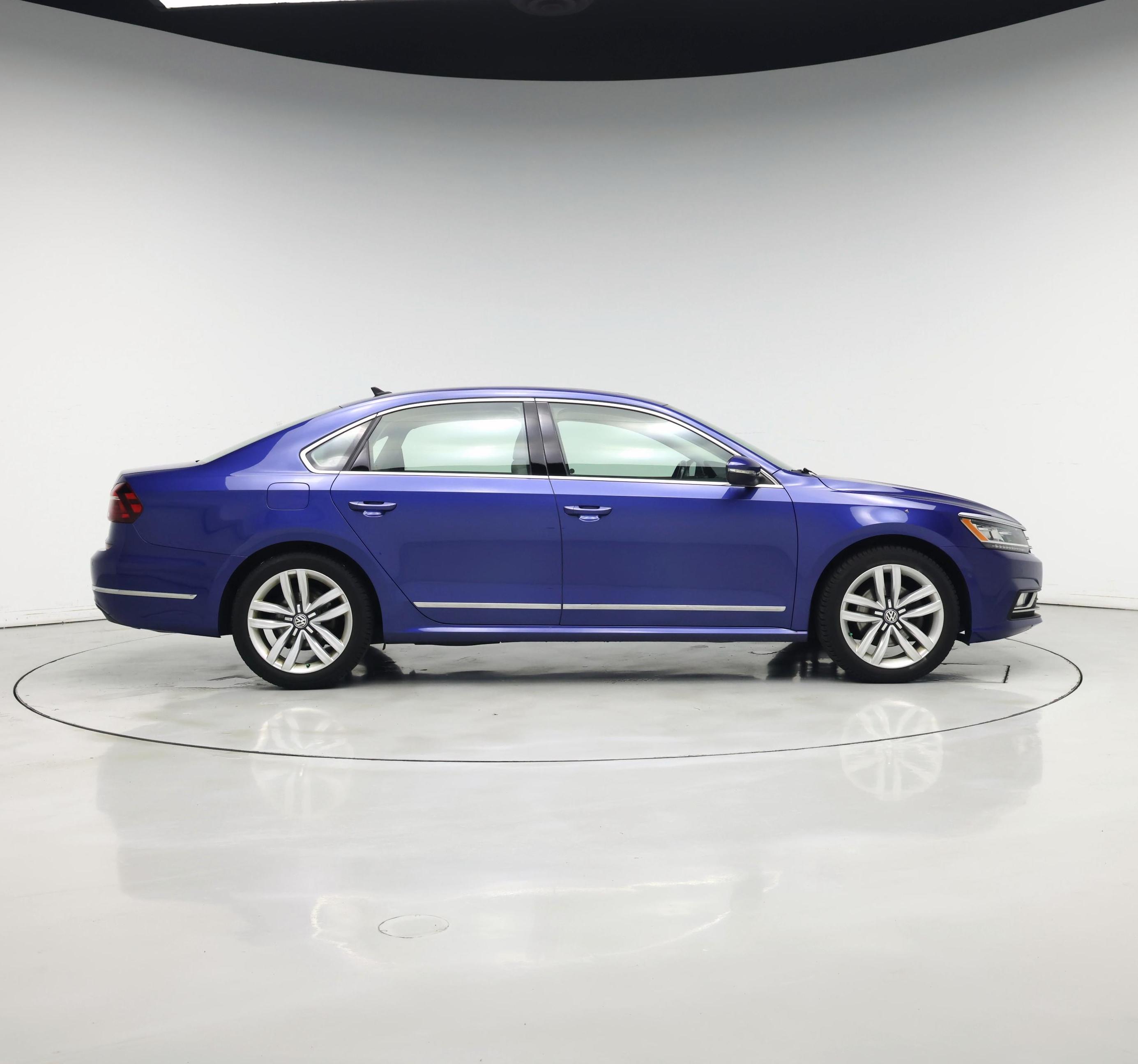 Thumbnail: 2017 Volkswagen Passat - 7