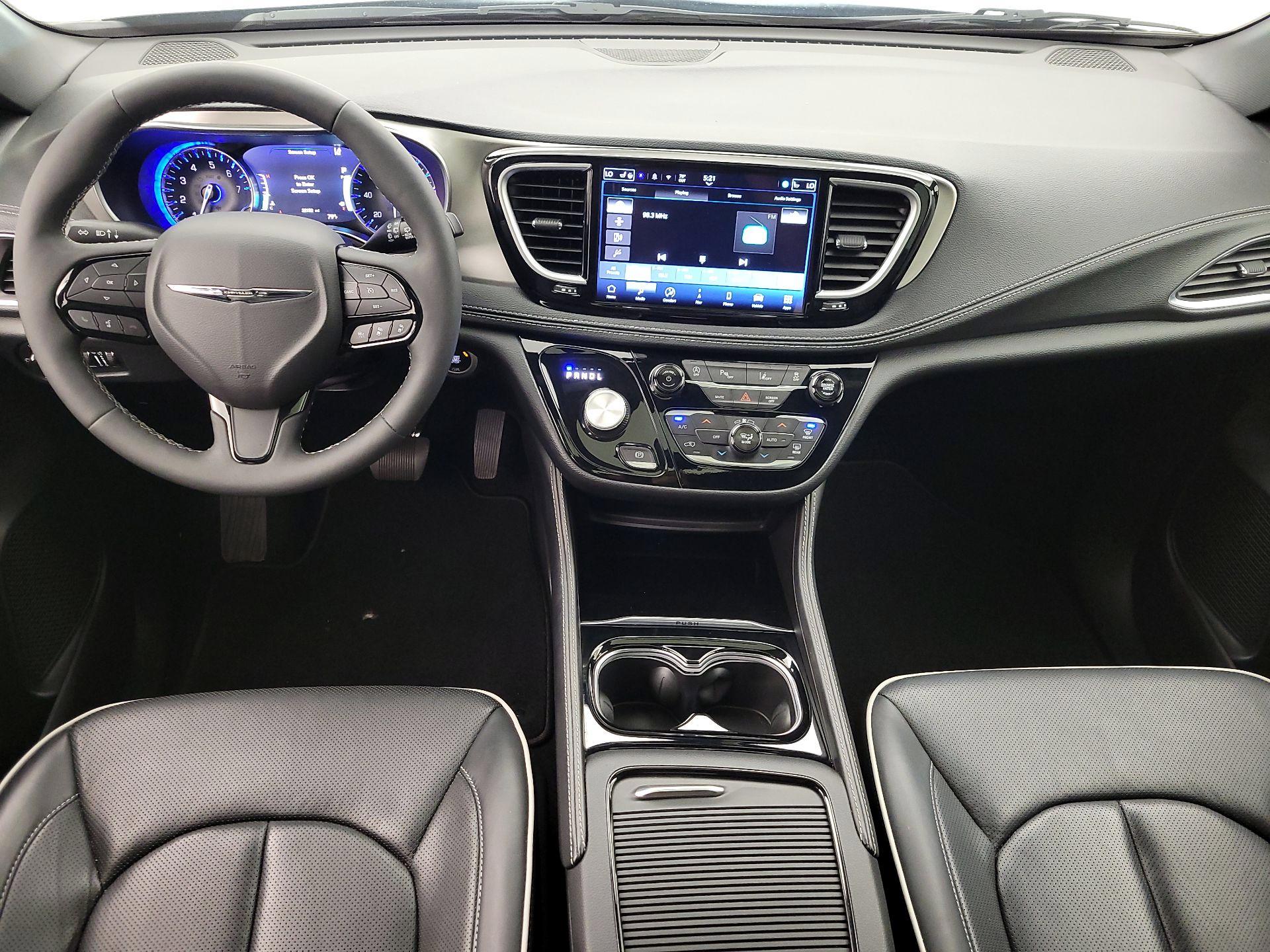 Thumbnail: 2024 Chrysler Pacifica - 9