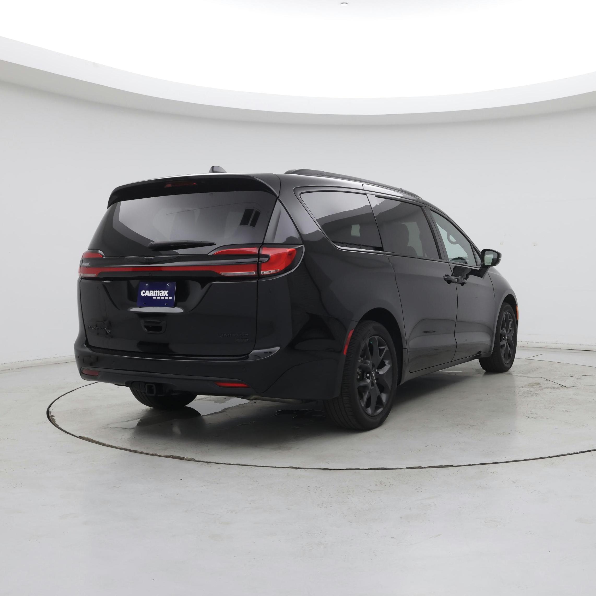 Thumbnail: 2024 Chrysler Pacifica - 8