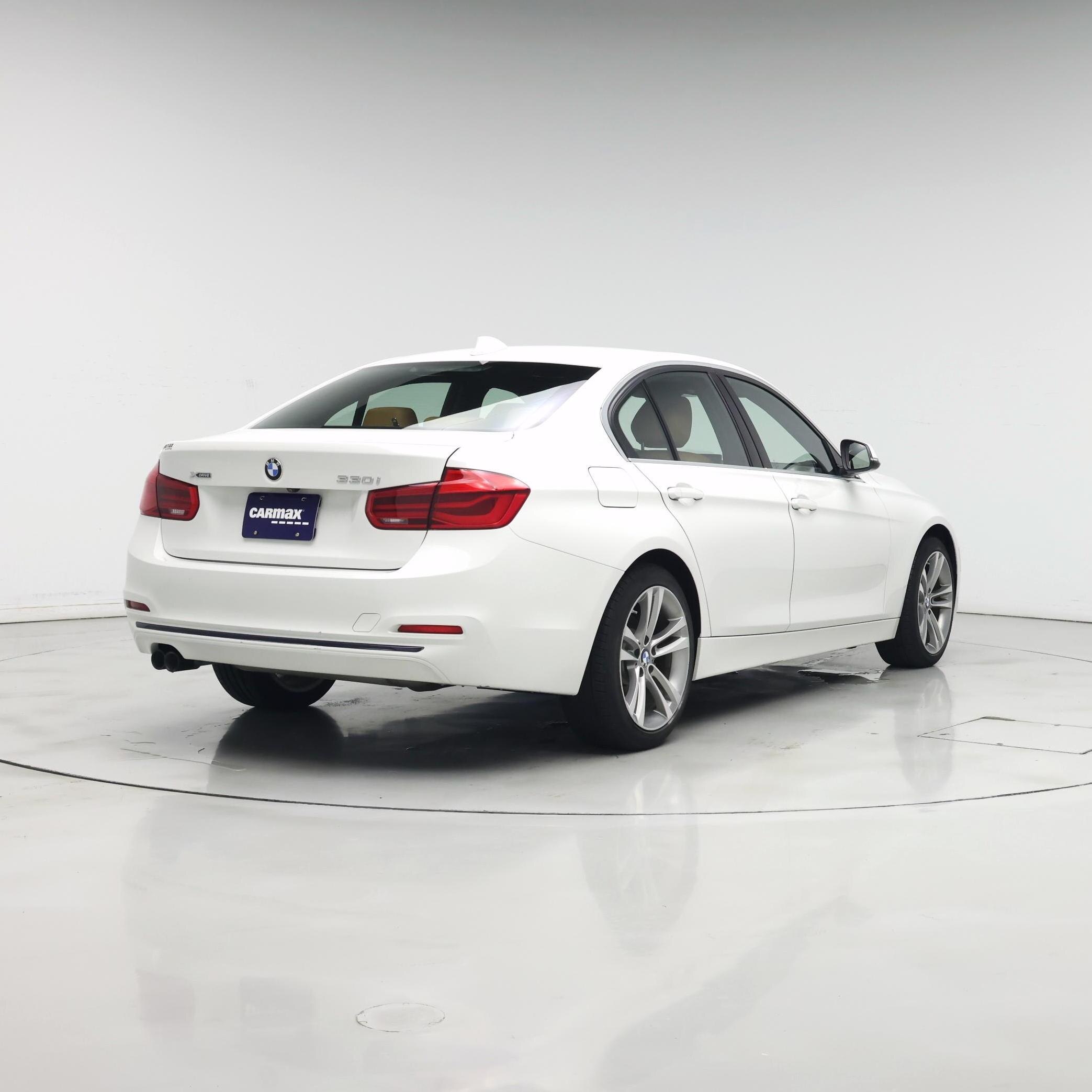 Thumbnail: 2018 BMW 3 Series - 8