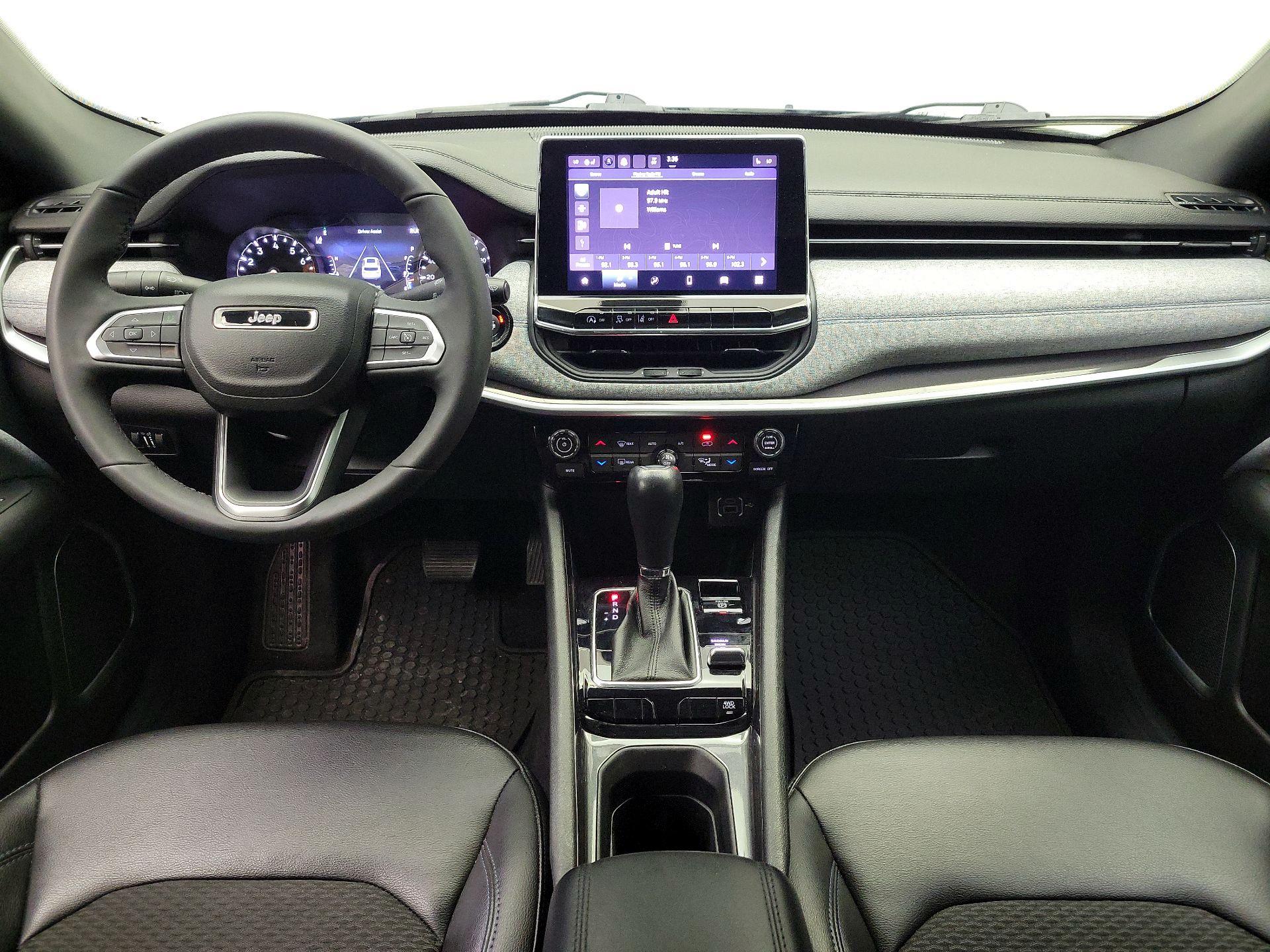 Thumbnail: 2023 Jeep Compass - 9