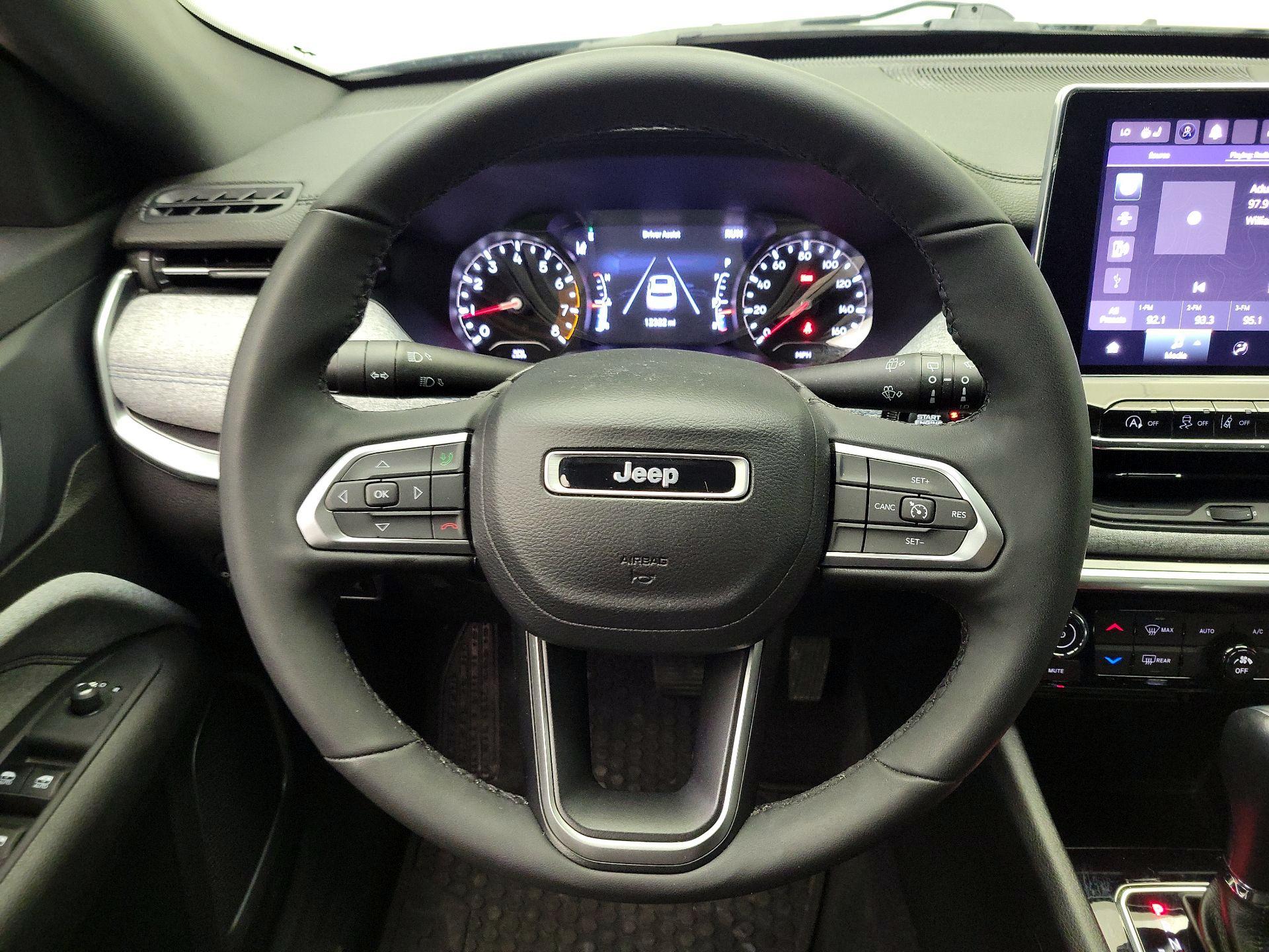 Thumbnail: 2023 Jeep Compass - 10