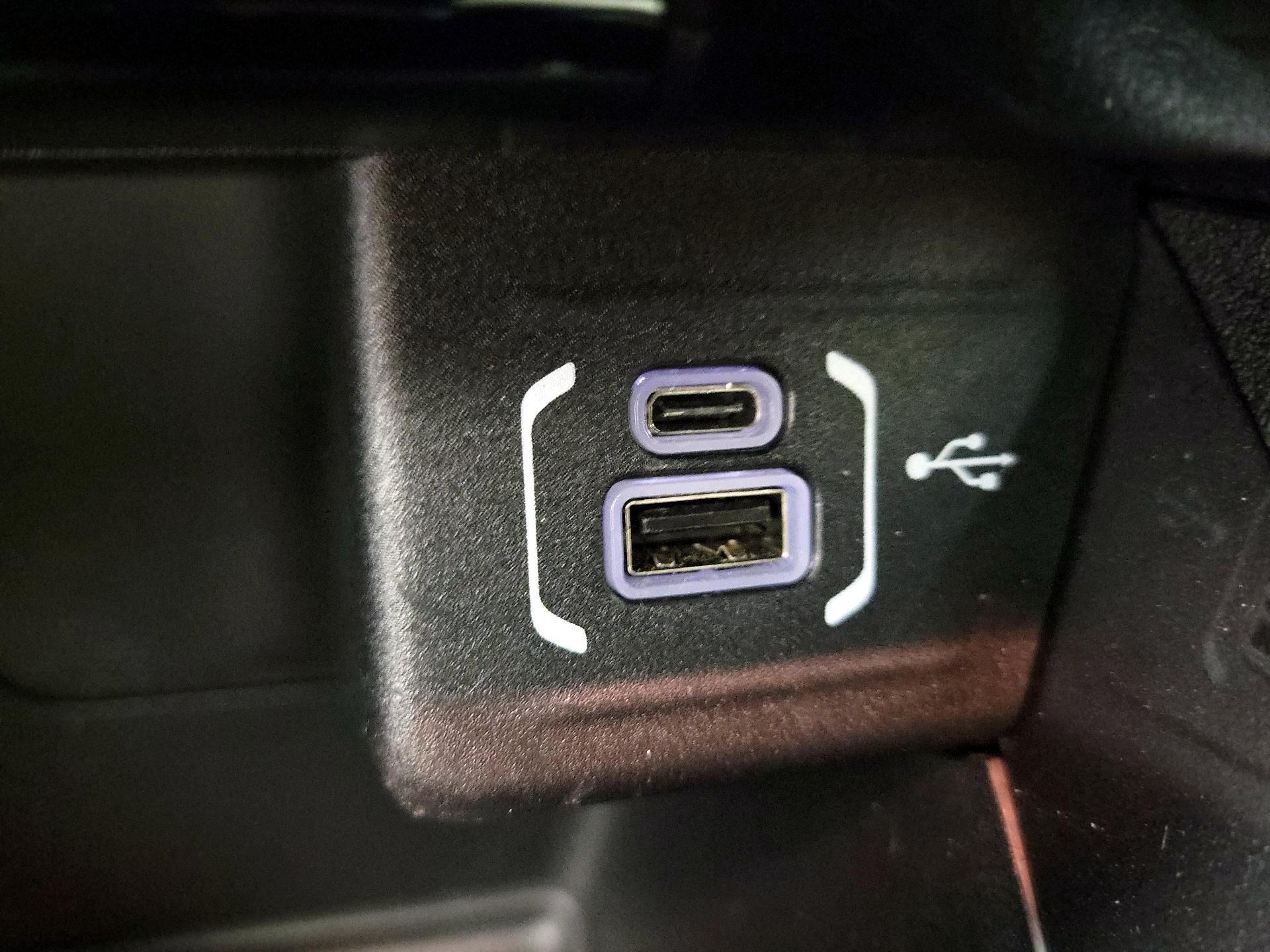 Thumbnail: 2023 Jeep Compass - 17