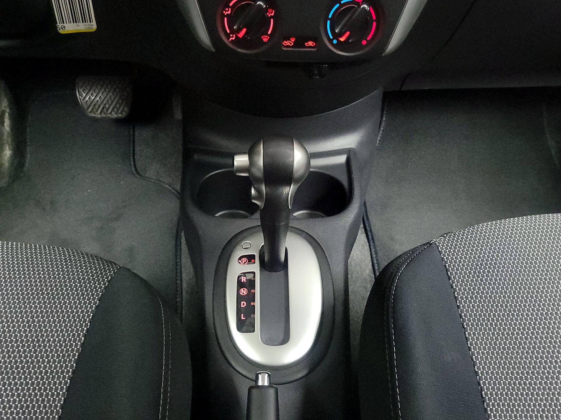 Thumbnail: 2015 Nissan Versa - 16