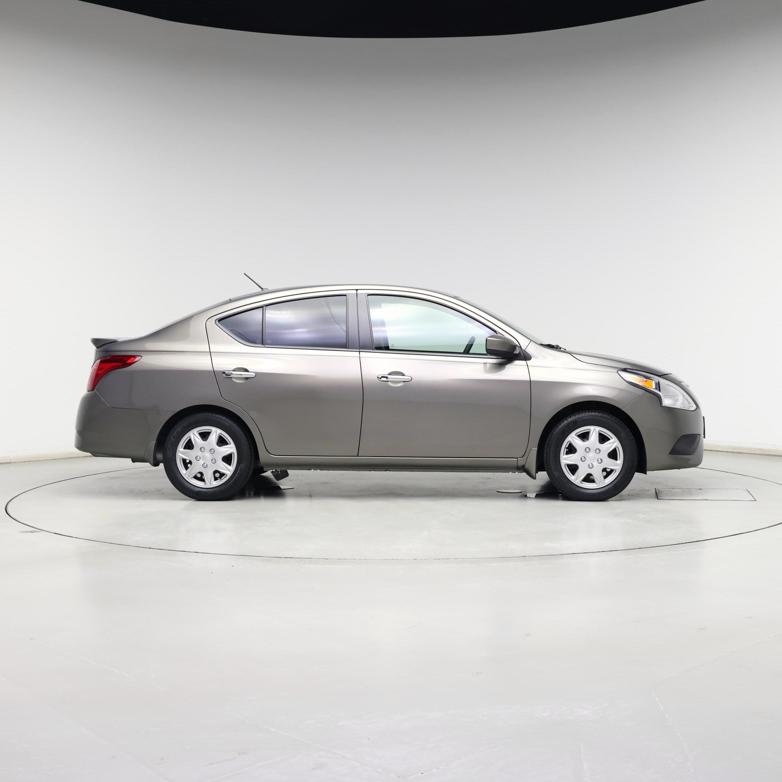 Thumbnail: 2015 Nissan Versa - 7