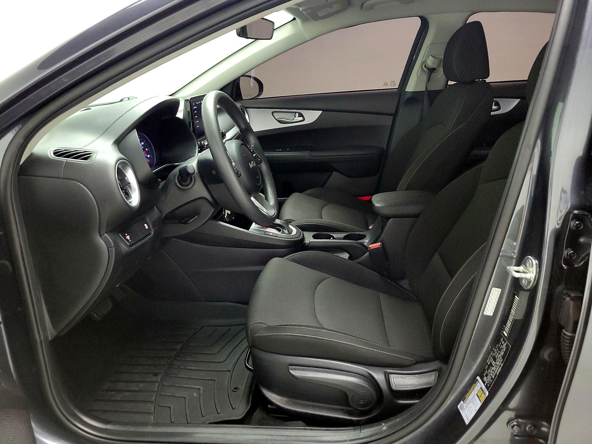 Thumbnail: 2024 Kia Forte - 11