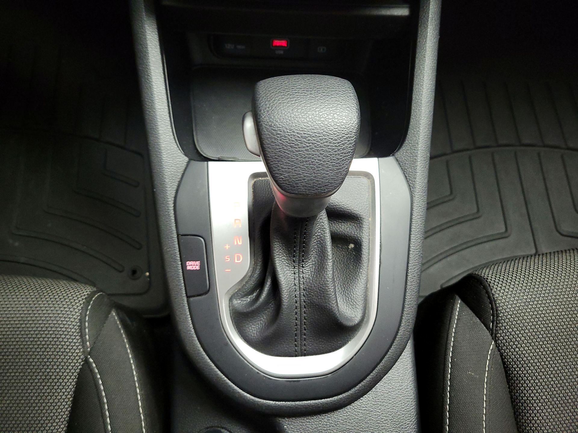 Thumbnail: 2024 Kia Forte - 17