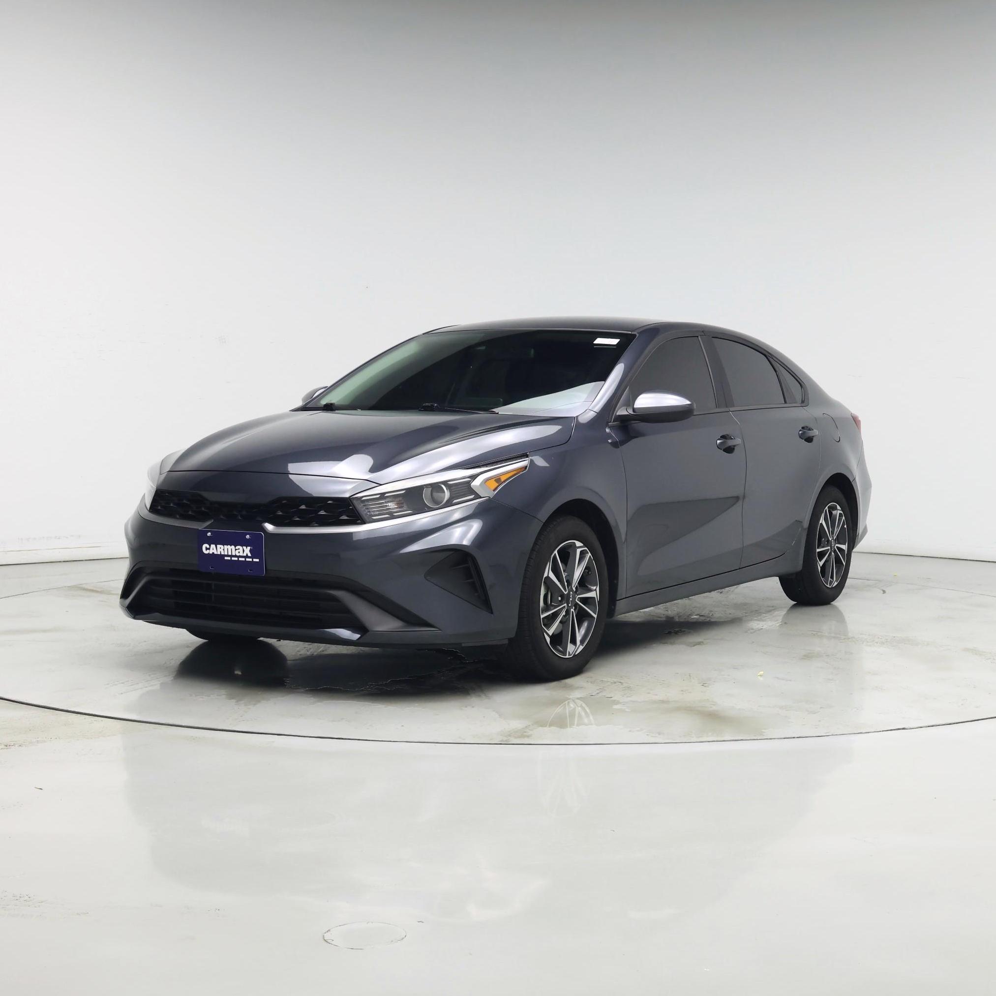 Thumbnail: 2024 Kia Forte - 4