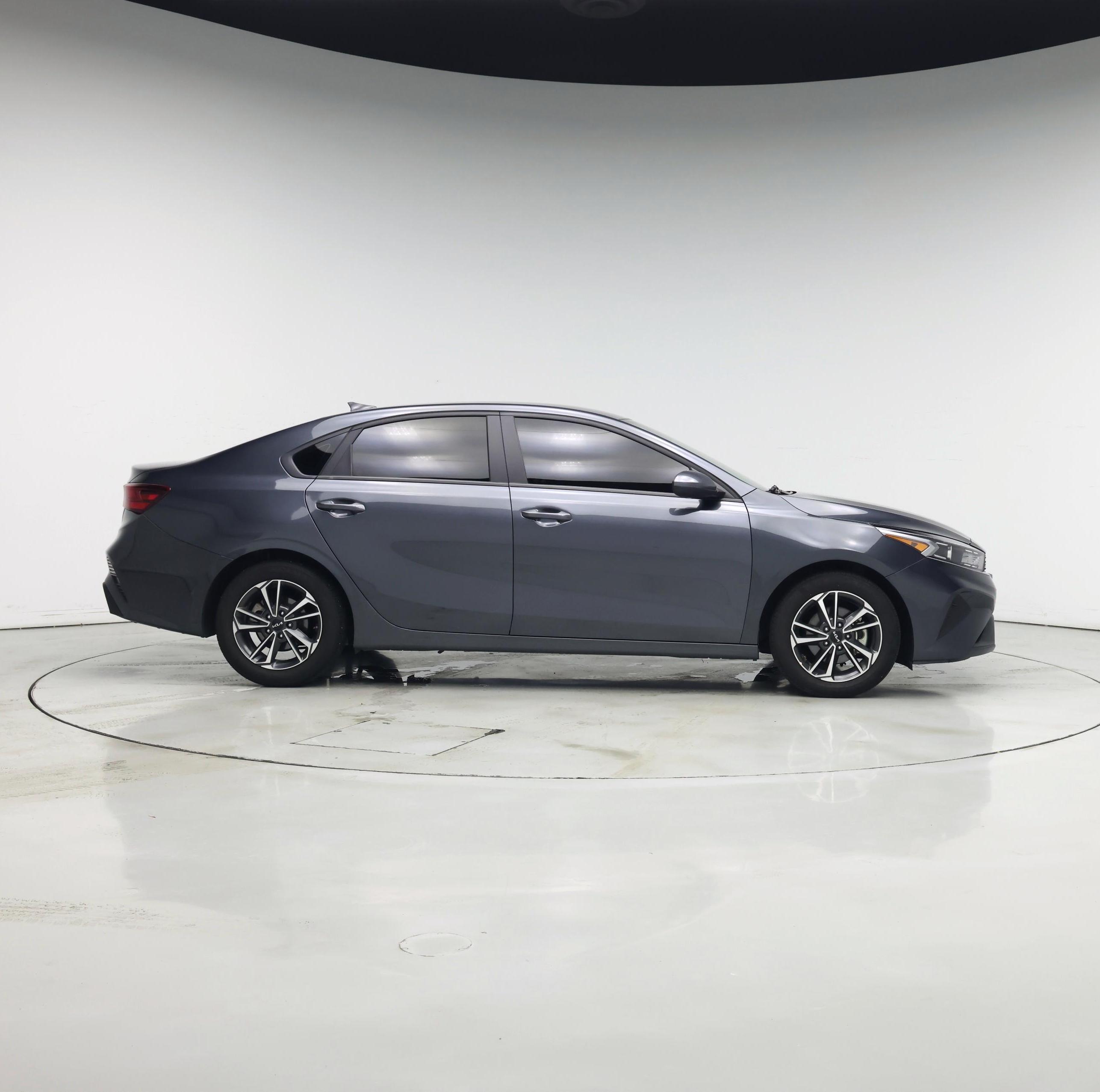 Thumbnail: 2024 Kia Forte - 7