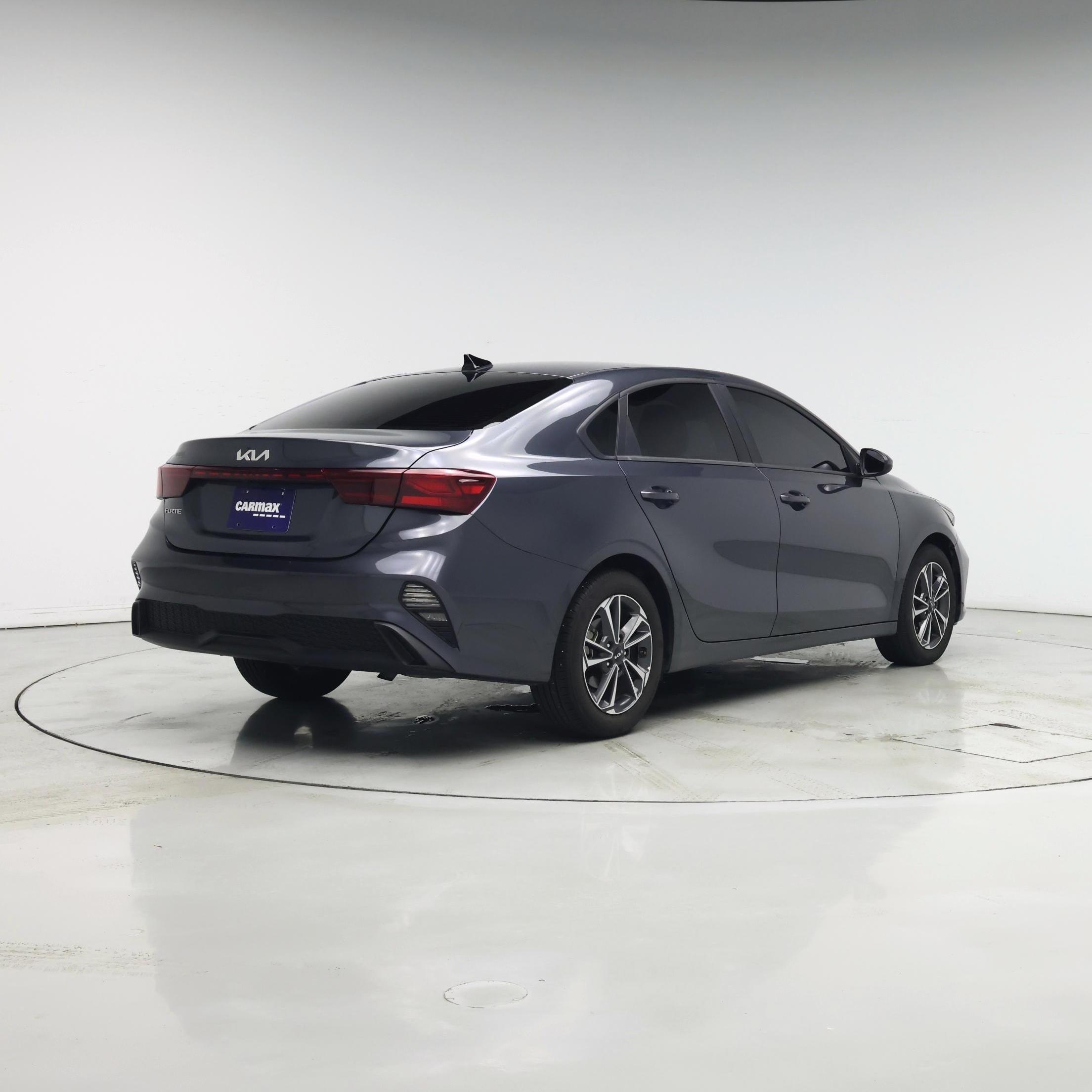 Thumbnail: 2024 Kia Forte - 8