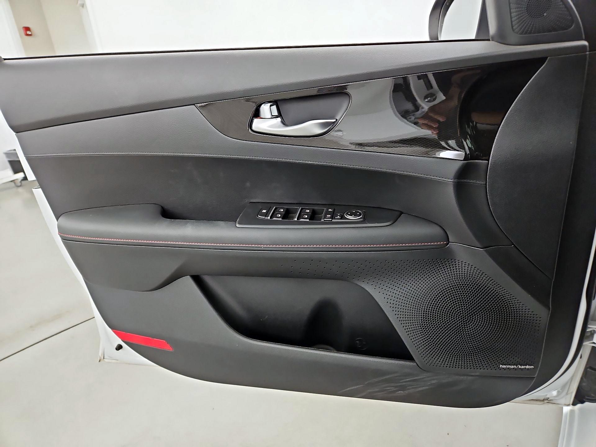 Thumbnail: 2024 Kia Forte - 12