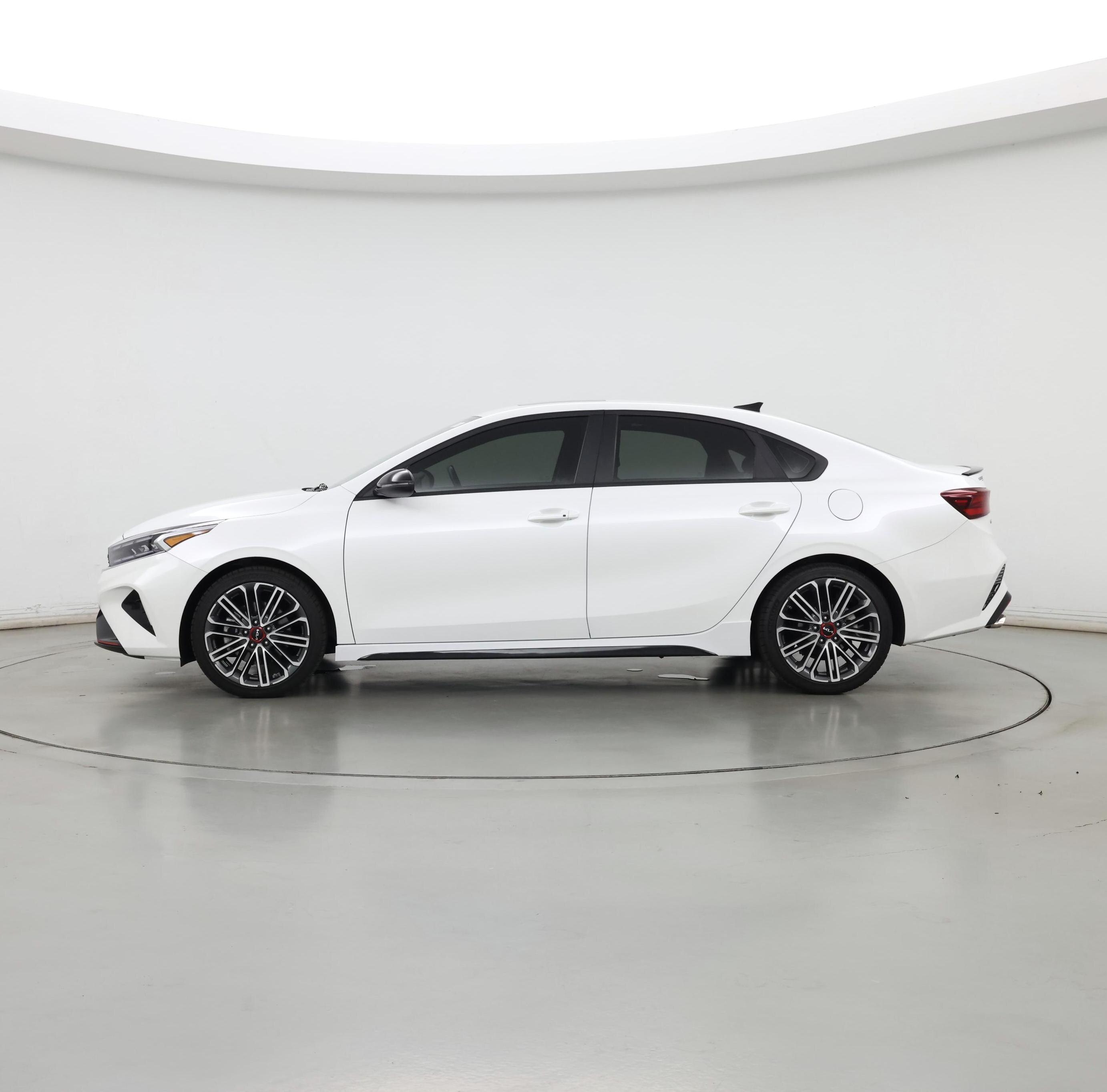 Thumbnail: 2024 Kia Forte - 3