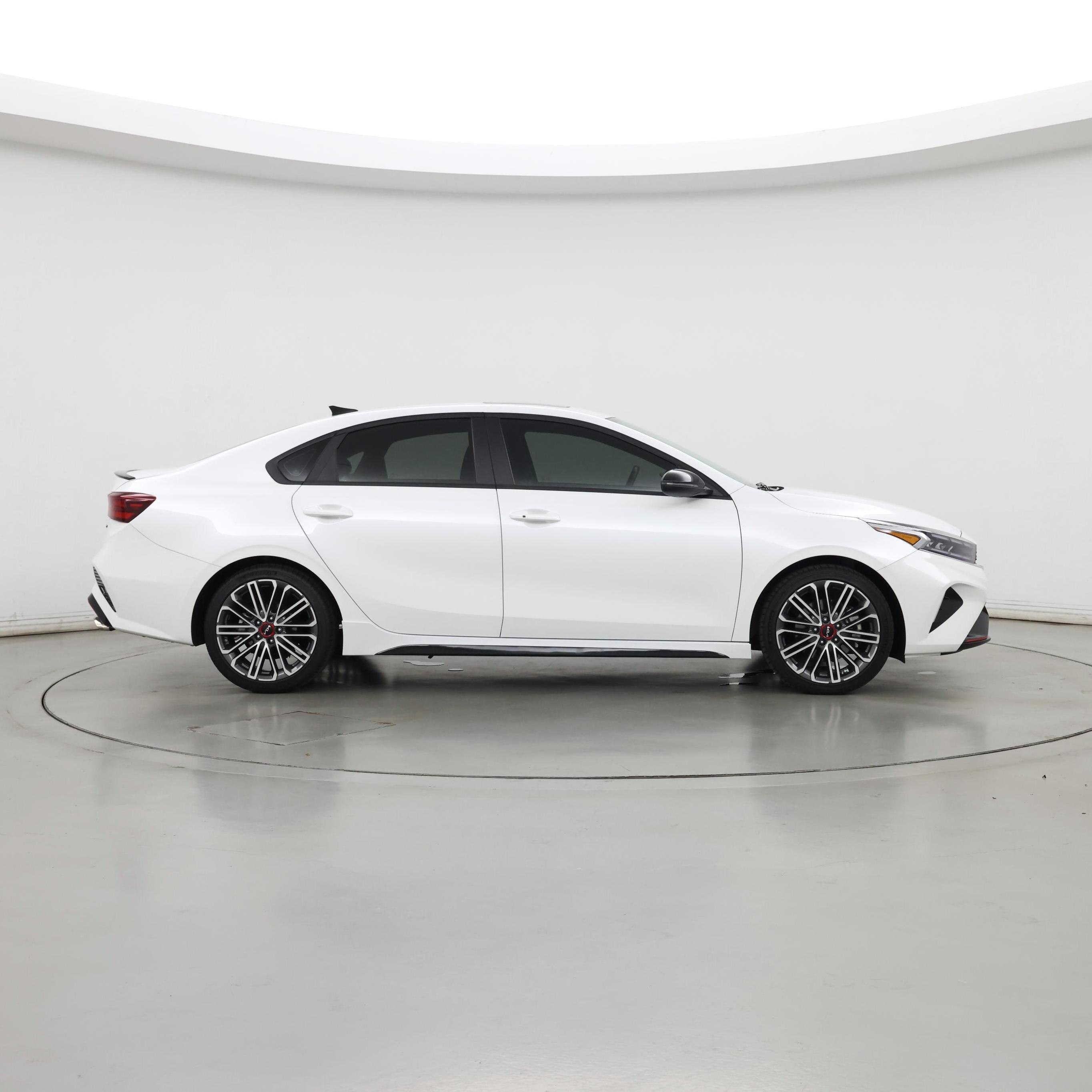 Thumbnail: 2024 Kia Forte - 7