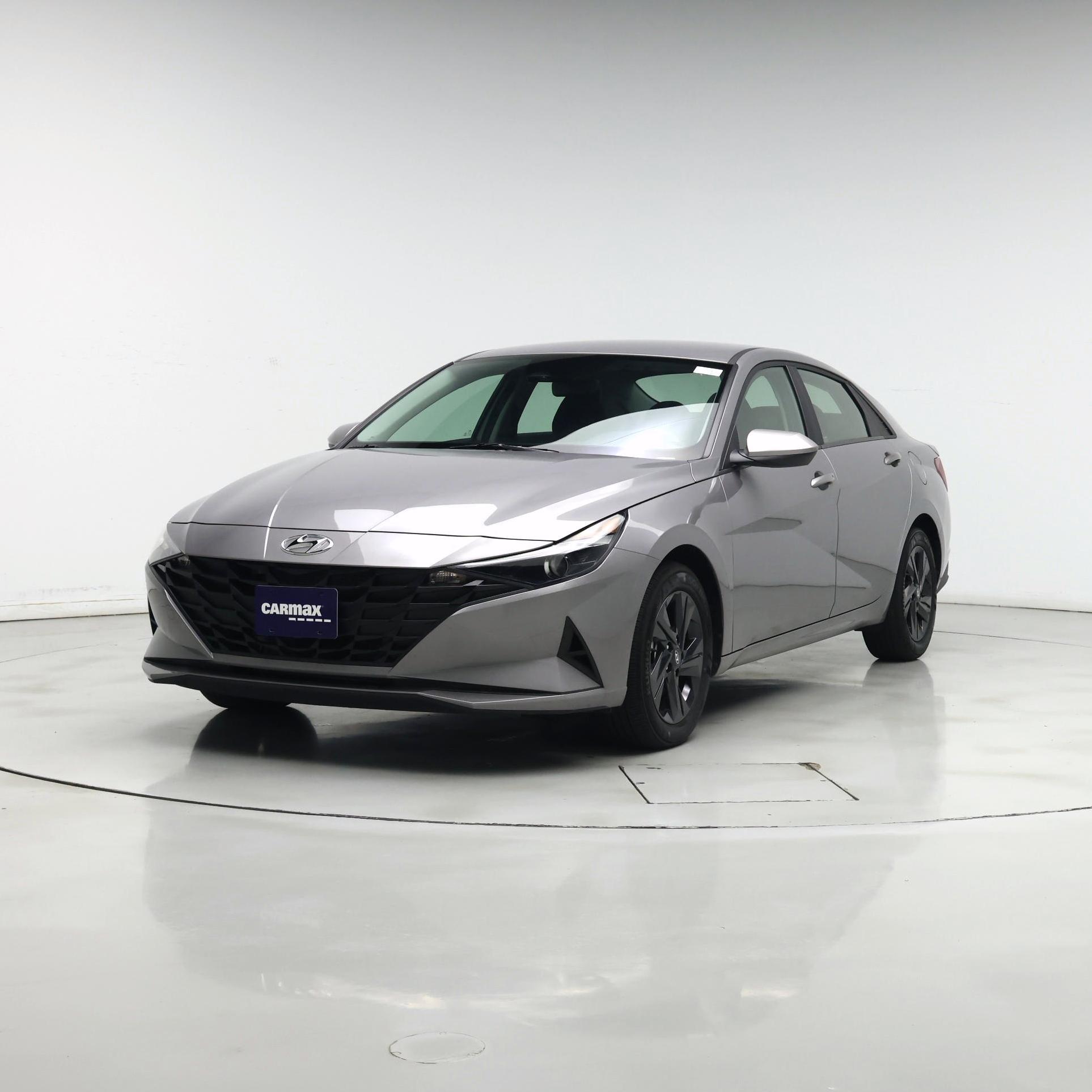 Thumbnail: 2023 Hyundai Elantra - 4