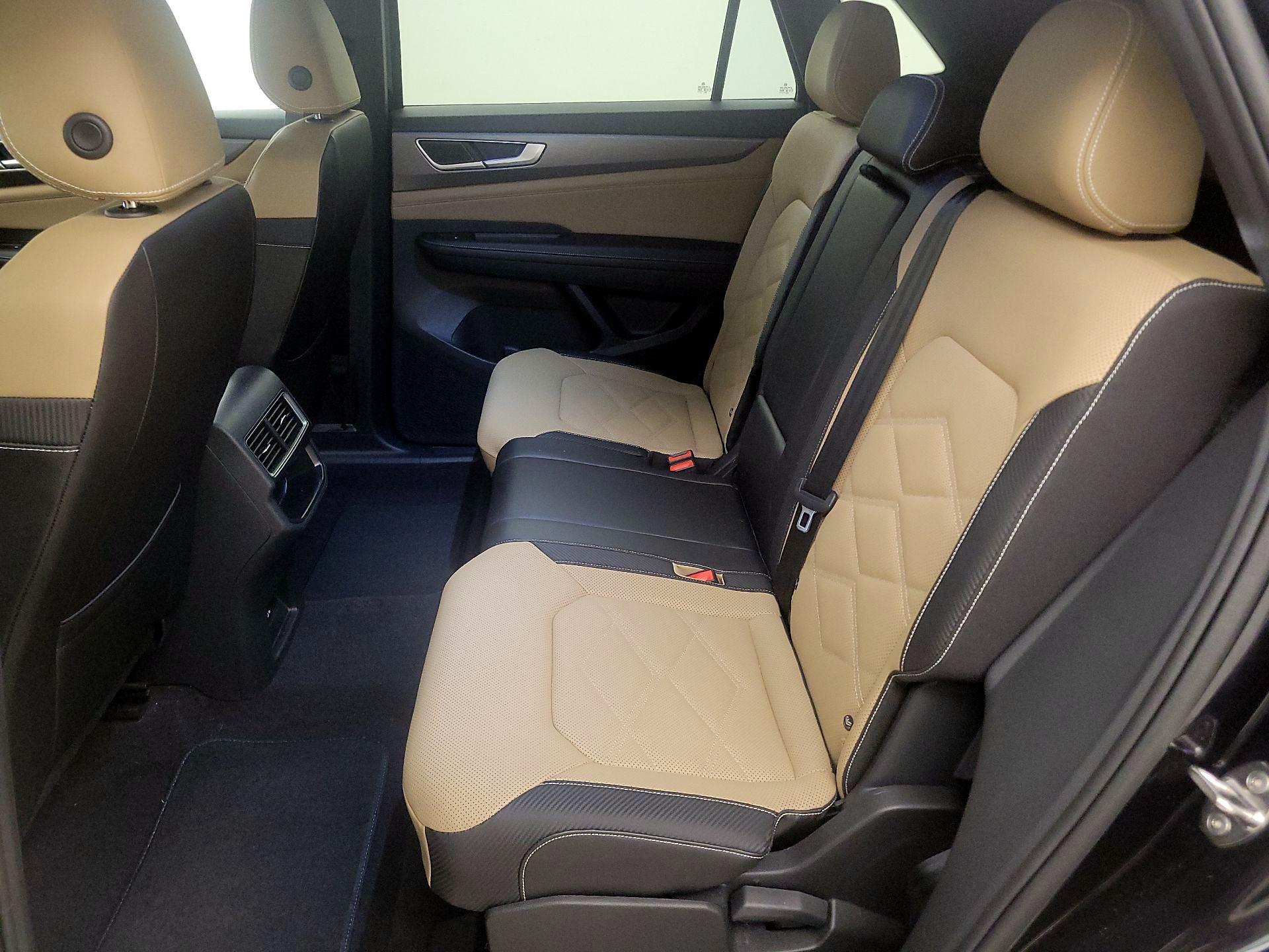 Thumbnail: 2024 Volkswagen Atlas - 19