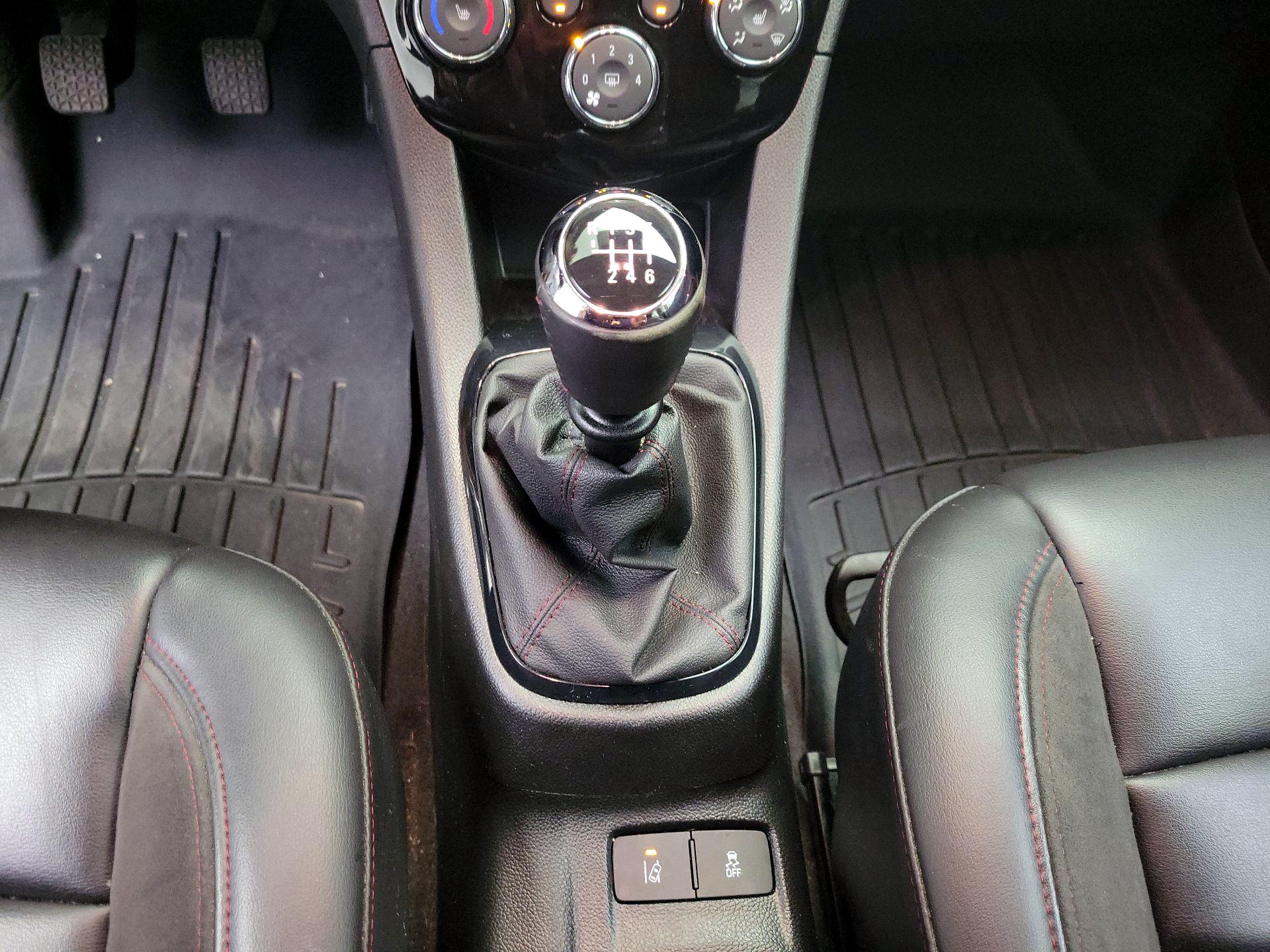 Thumbnail: 2019 Chevrolet Sonic - 17