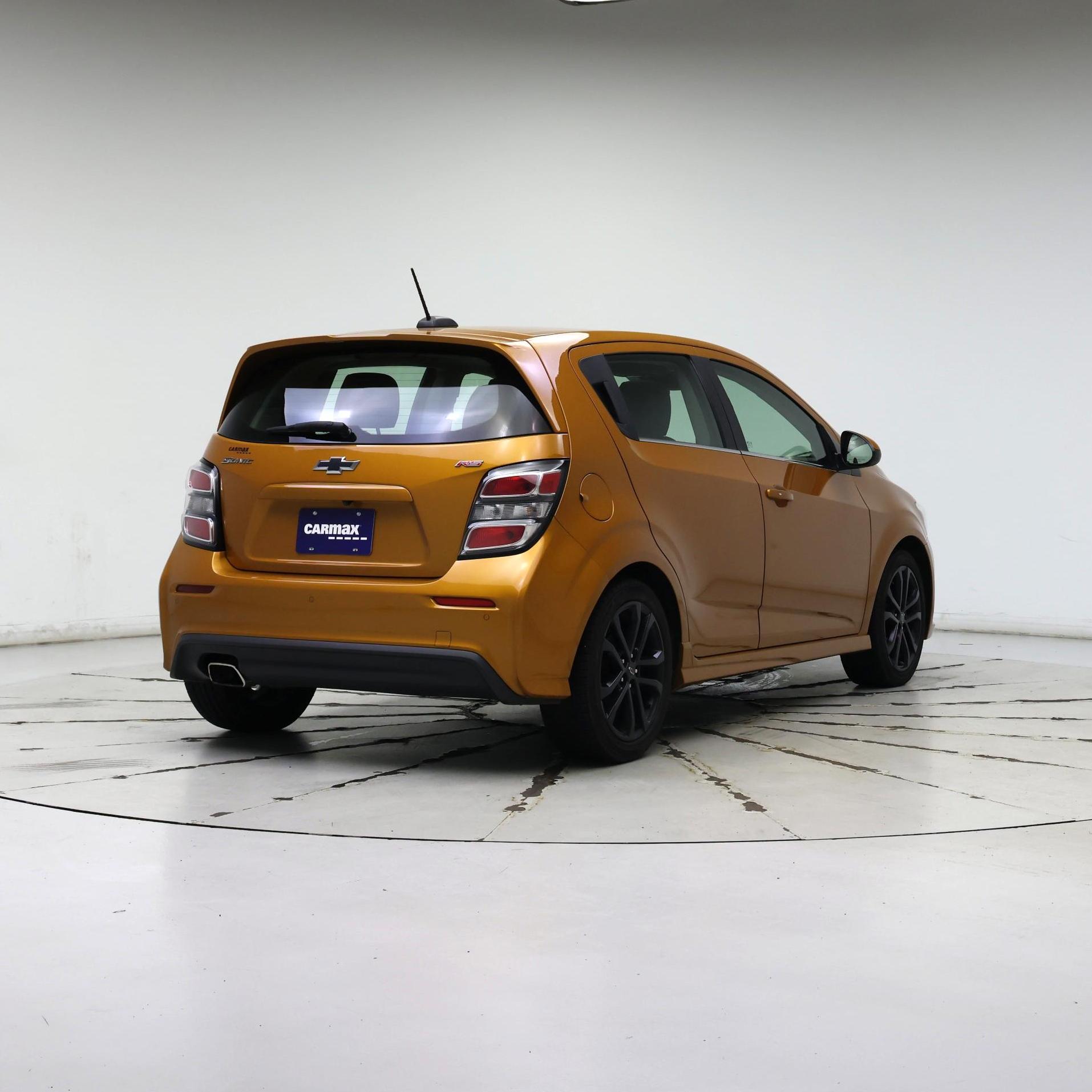 Thumbnail: 2019 Chevrolet Sonic - 8
