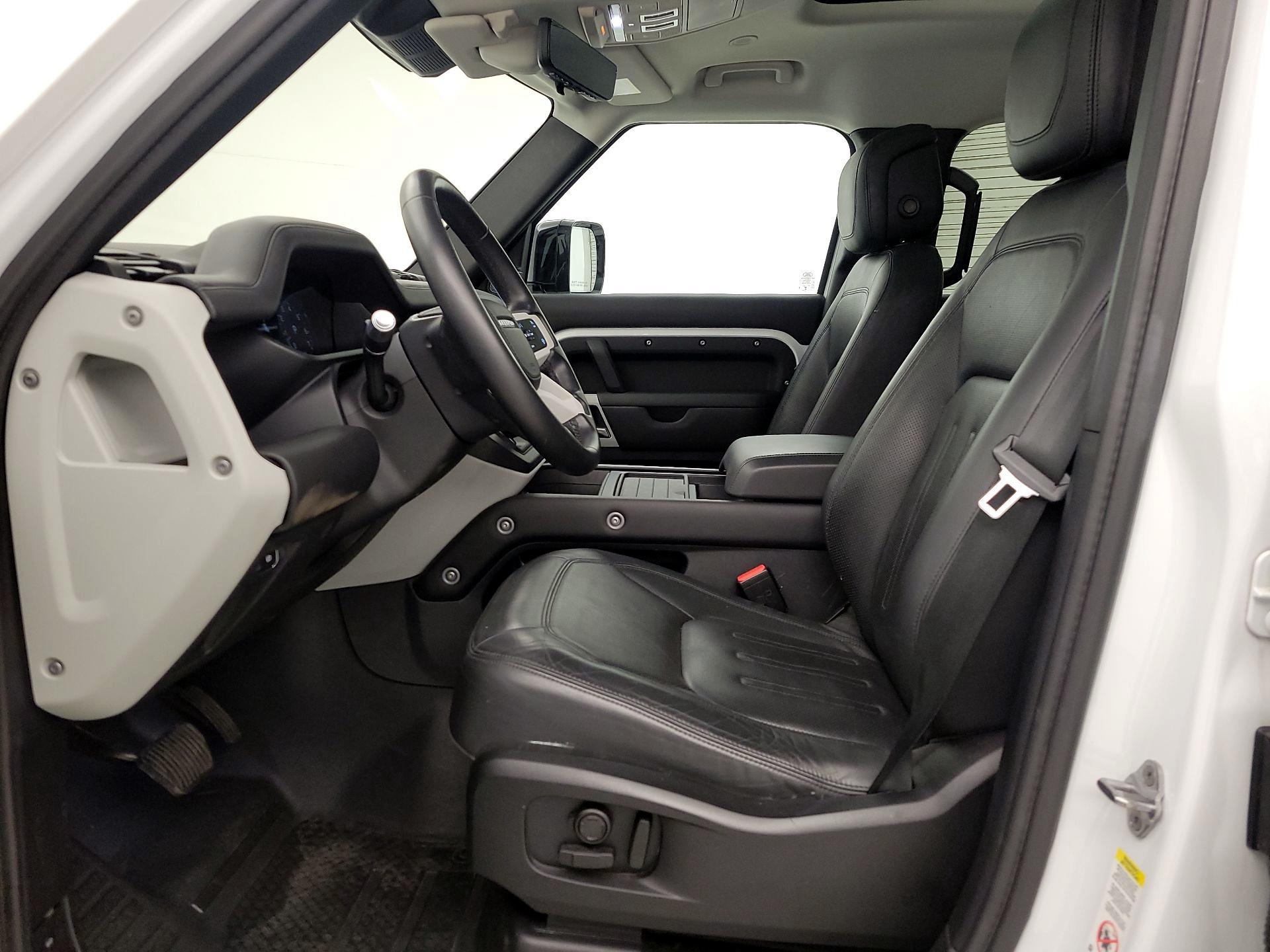 Thumbnail: 2020 Land Rover Defender - 11