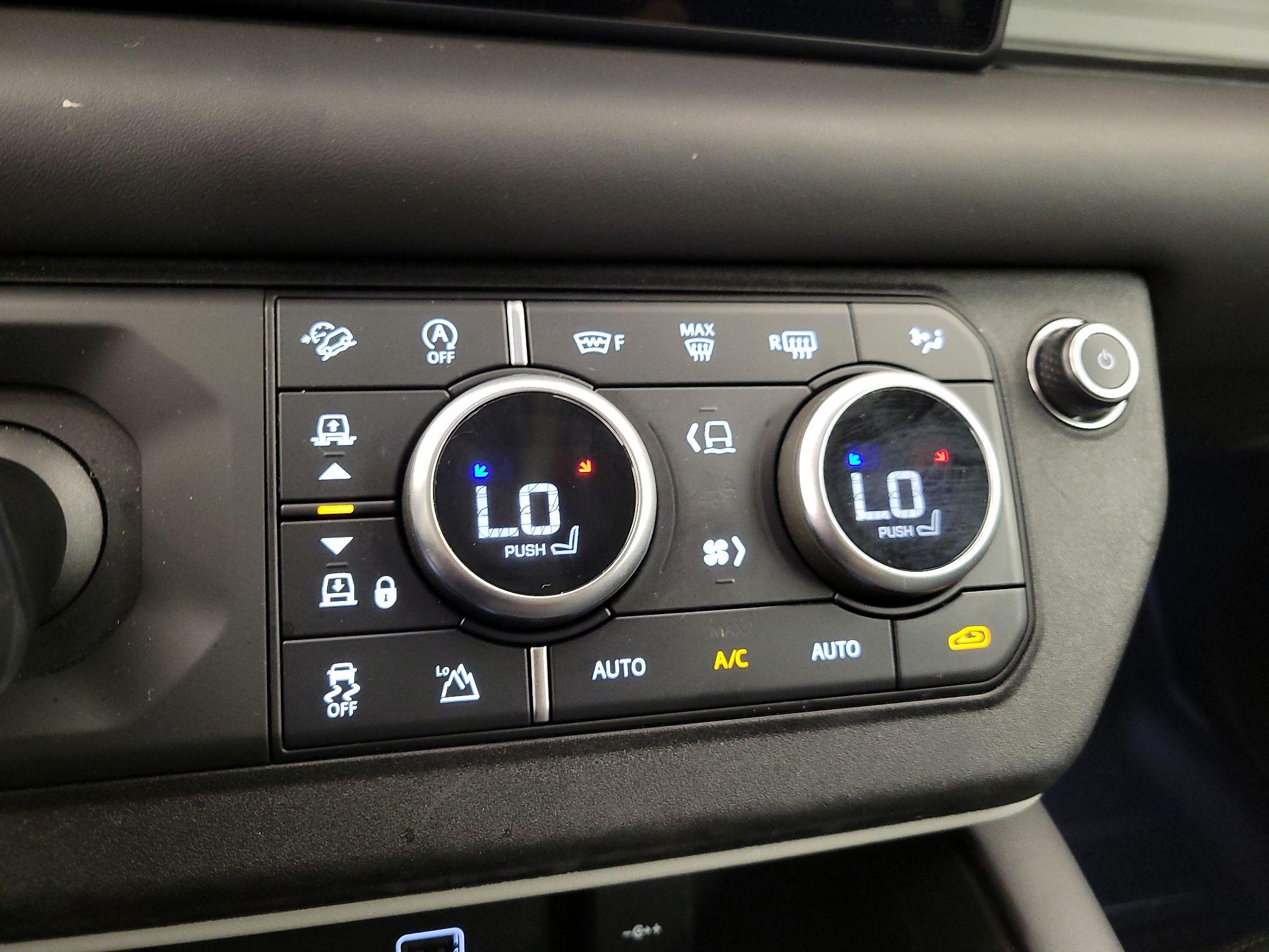 Thumbnail: 2020 Land Rover Defender - 16