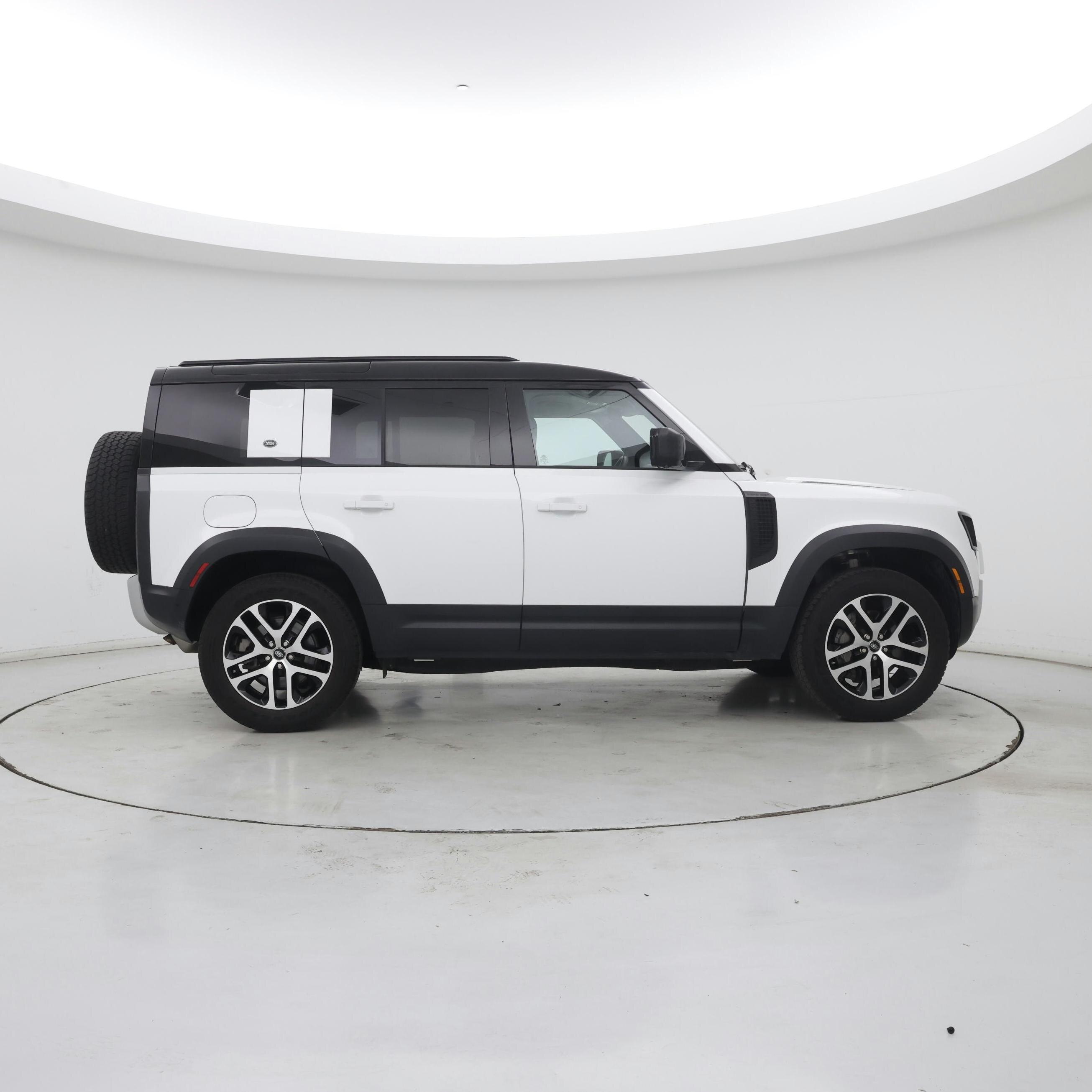 Thumbnail: 2020 Land Rover Defender - 7