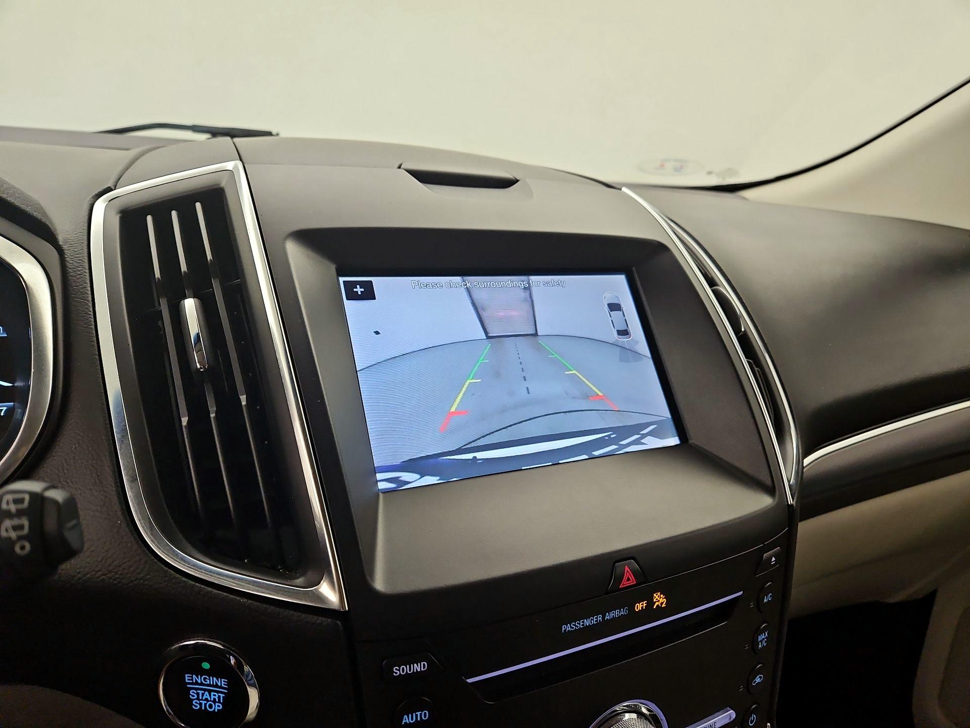 Thumbnail: 2019 Ford Edge - 15