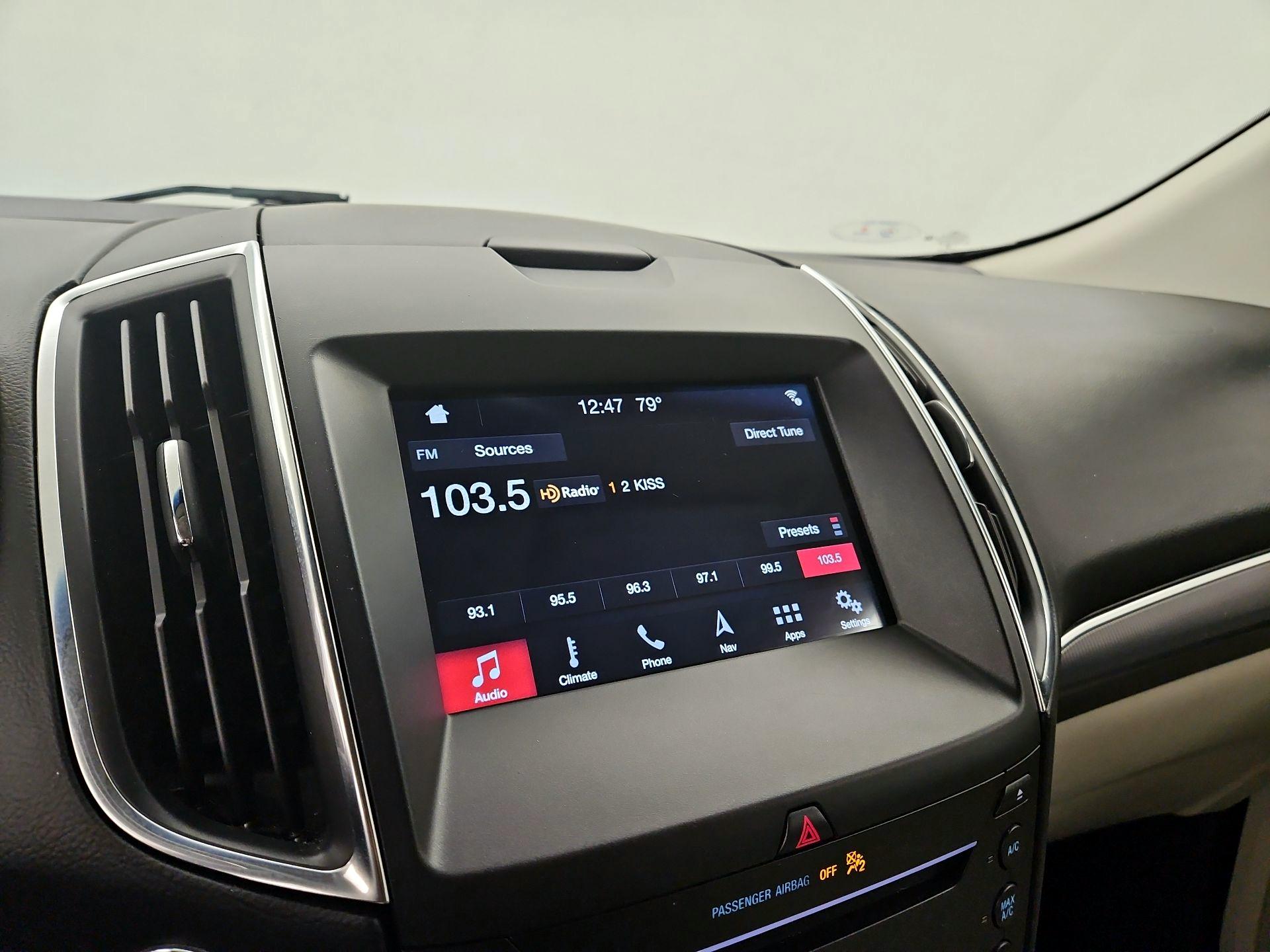 Thumbnail: 2019 Ford Edge - 16